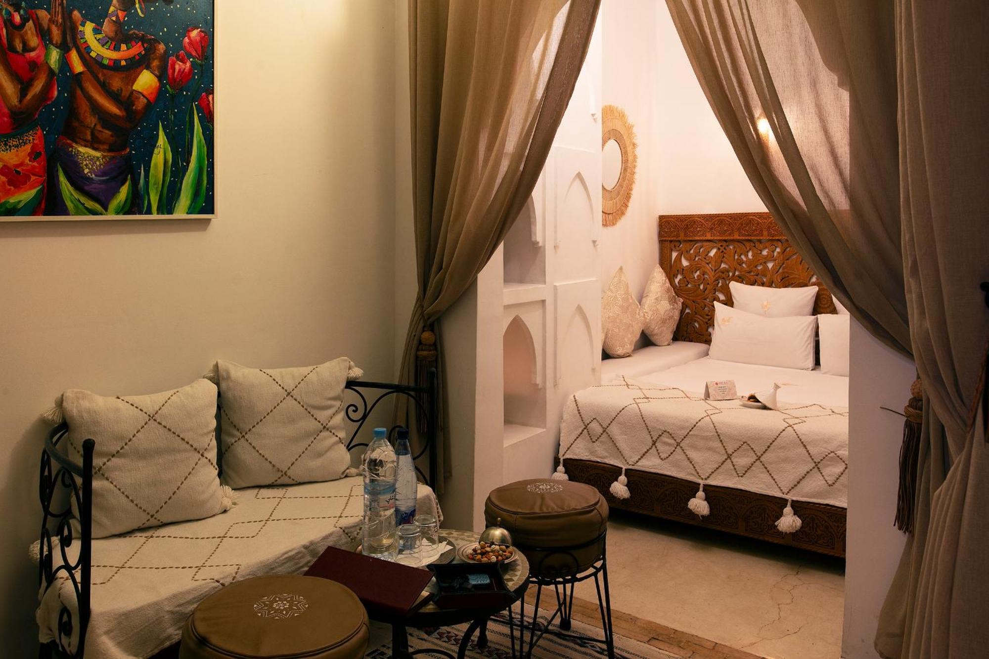 Double Room,1499308855:JPEG