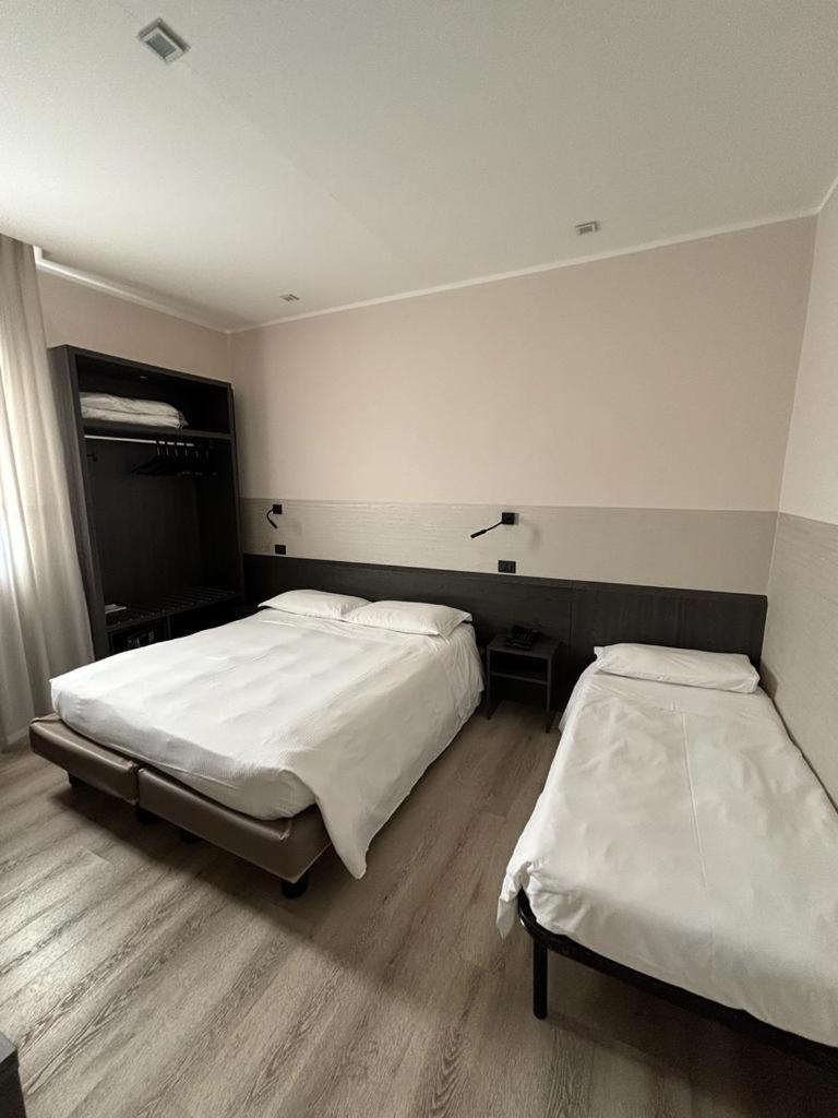 Triple Room,1499359333:JPEG