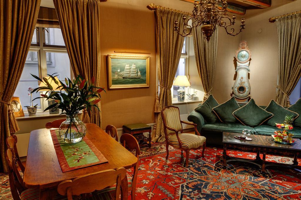 Luxe Suite