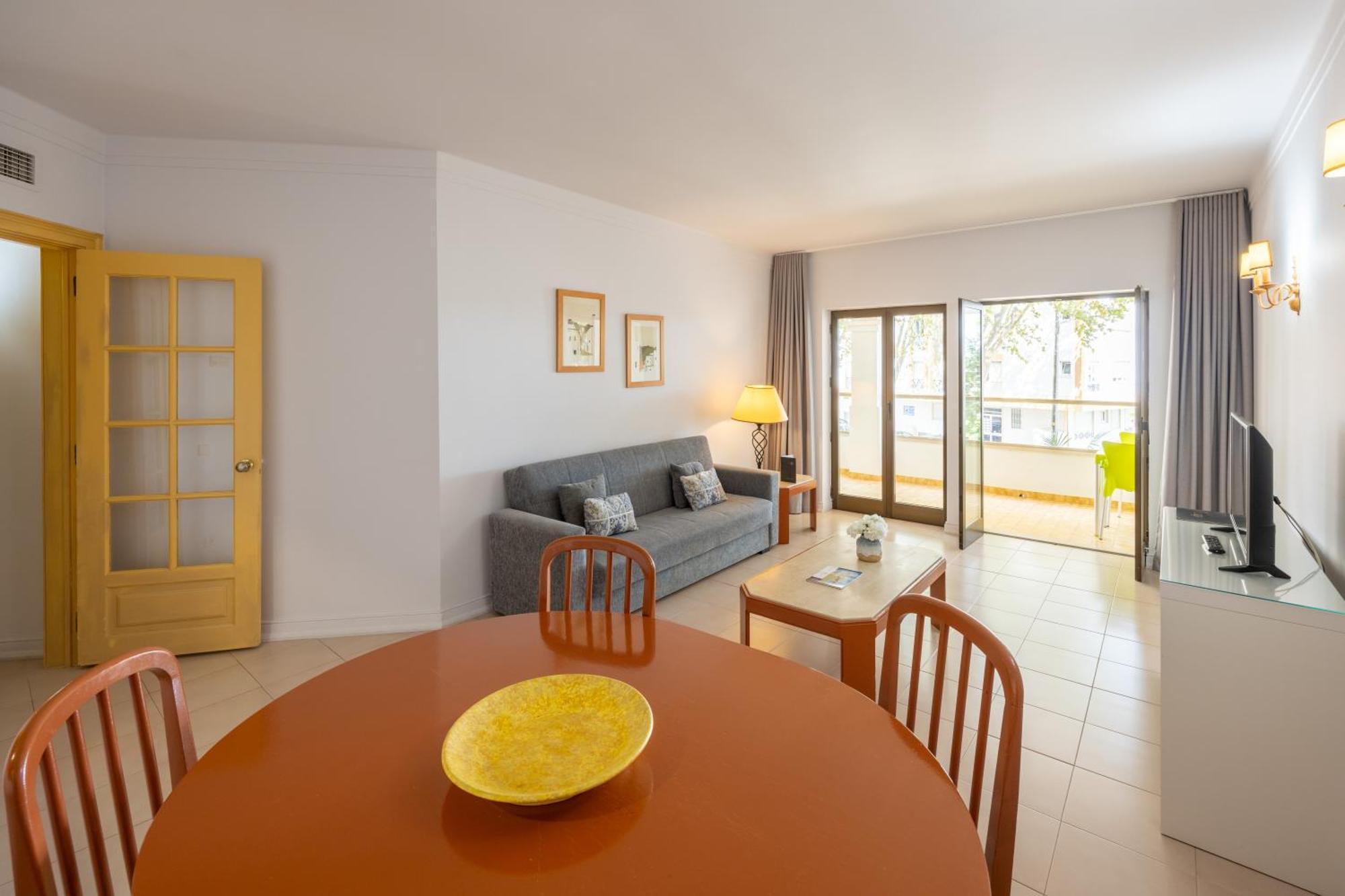 Apartamento com 1 Quarto