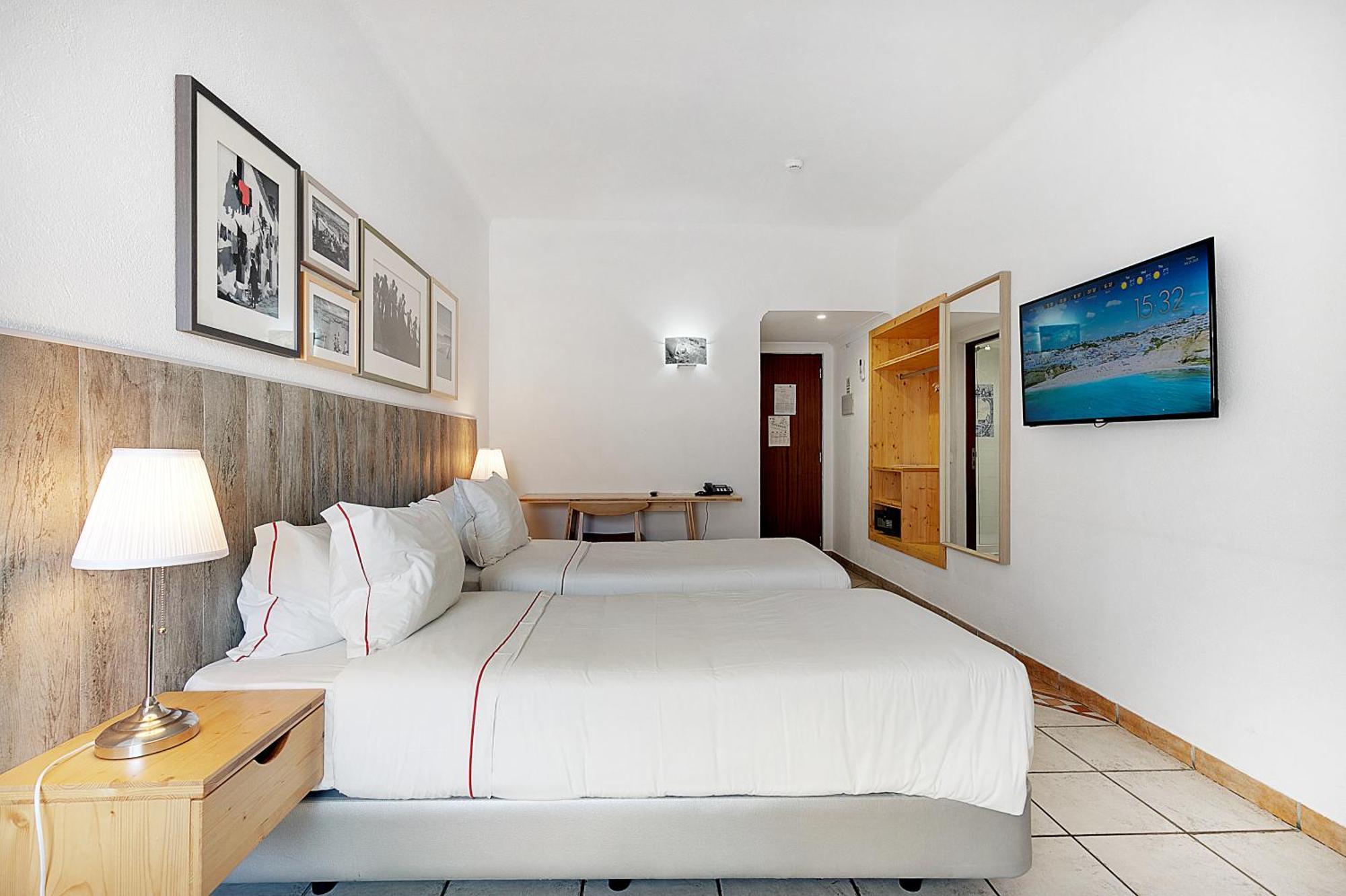 Twin Room with Sea View,1516443352:JPEG