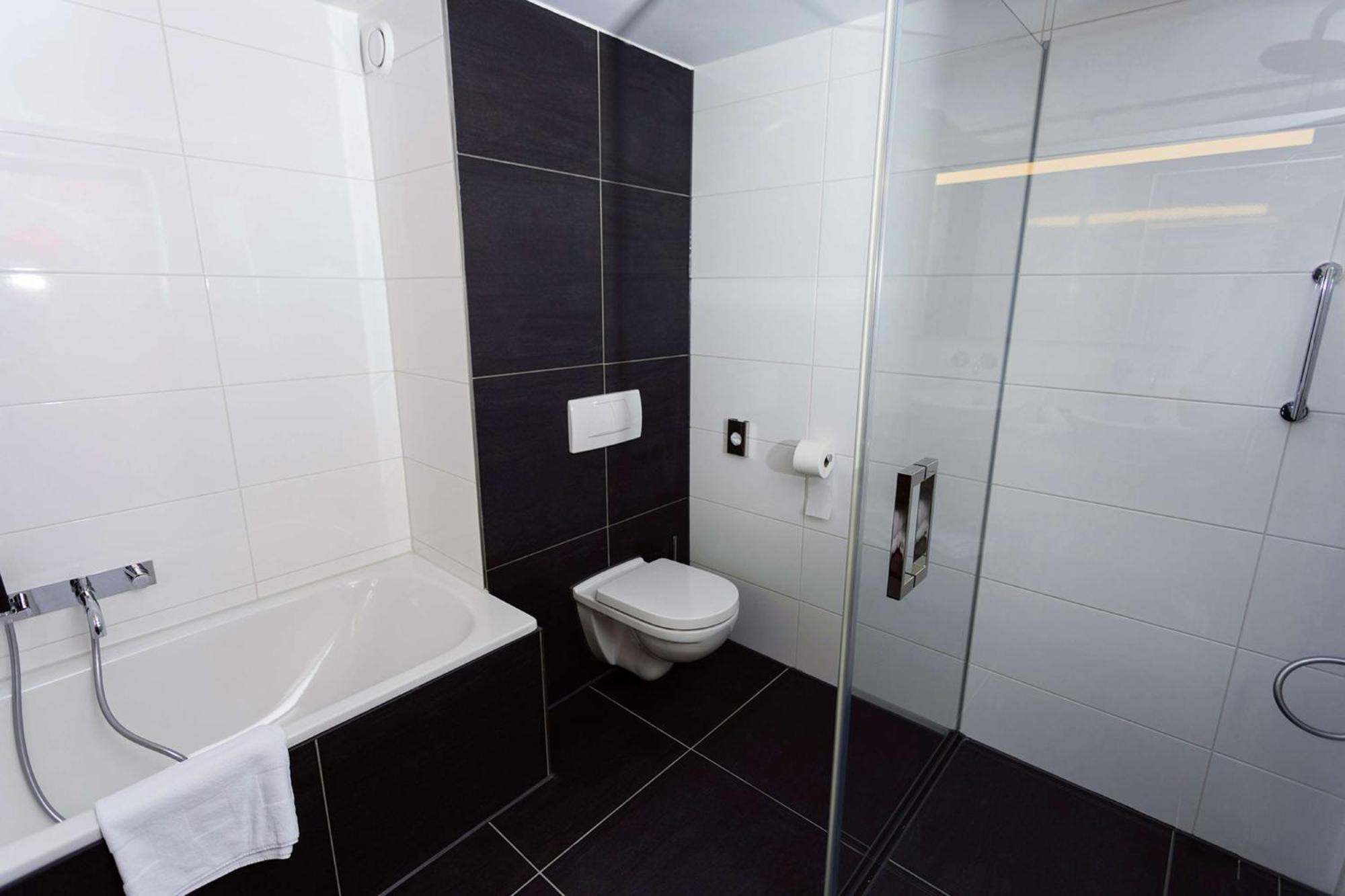 Tweepersoonskamer met 2 Aparte Bedden
