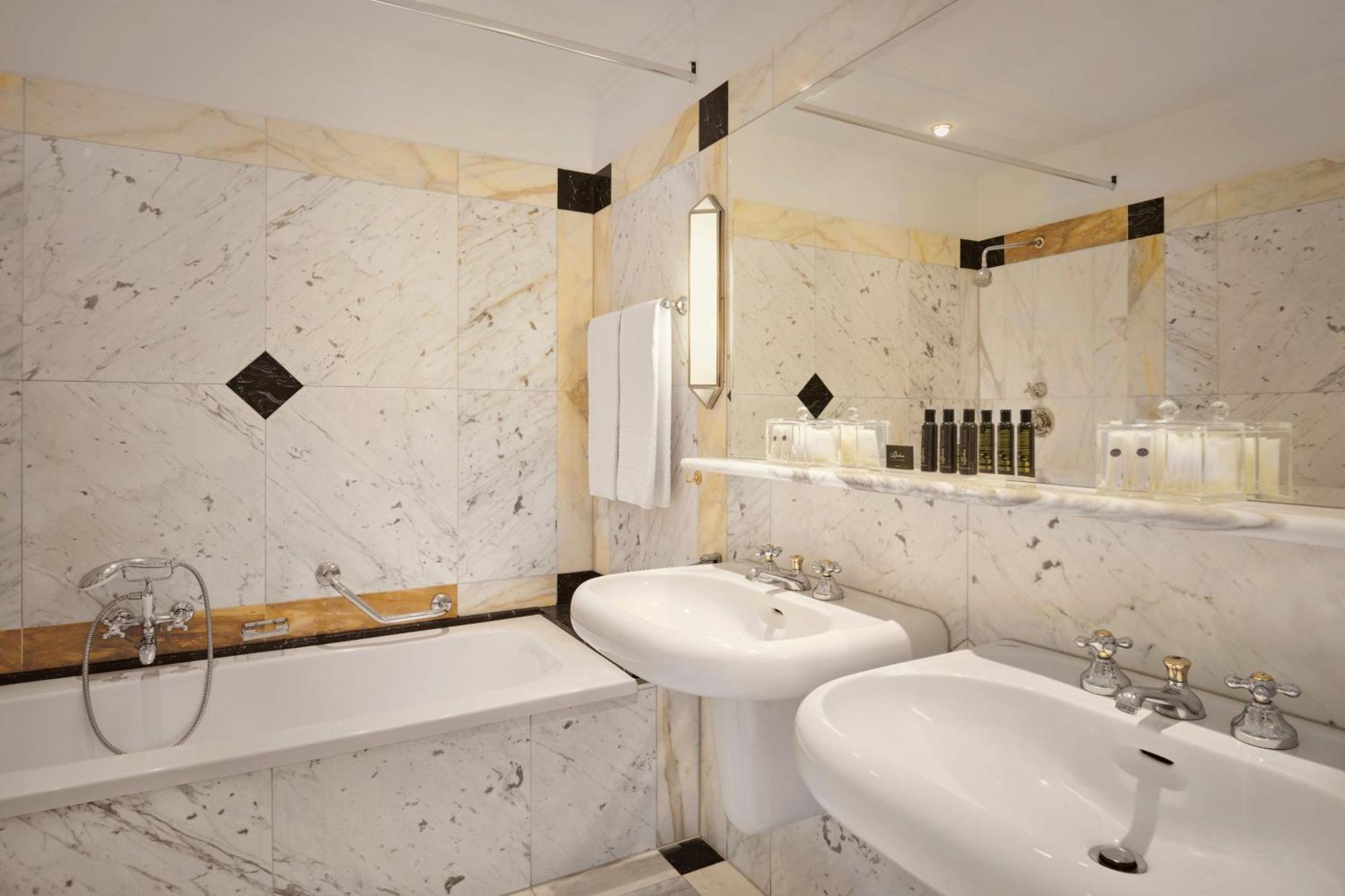 Habitación con vistas a la ópera - Cama extragrande