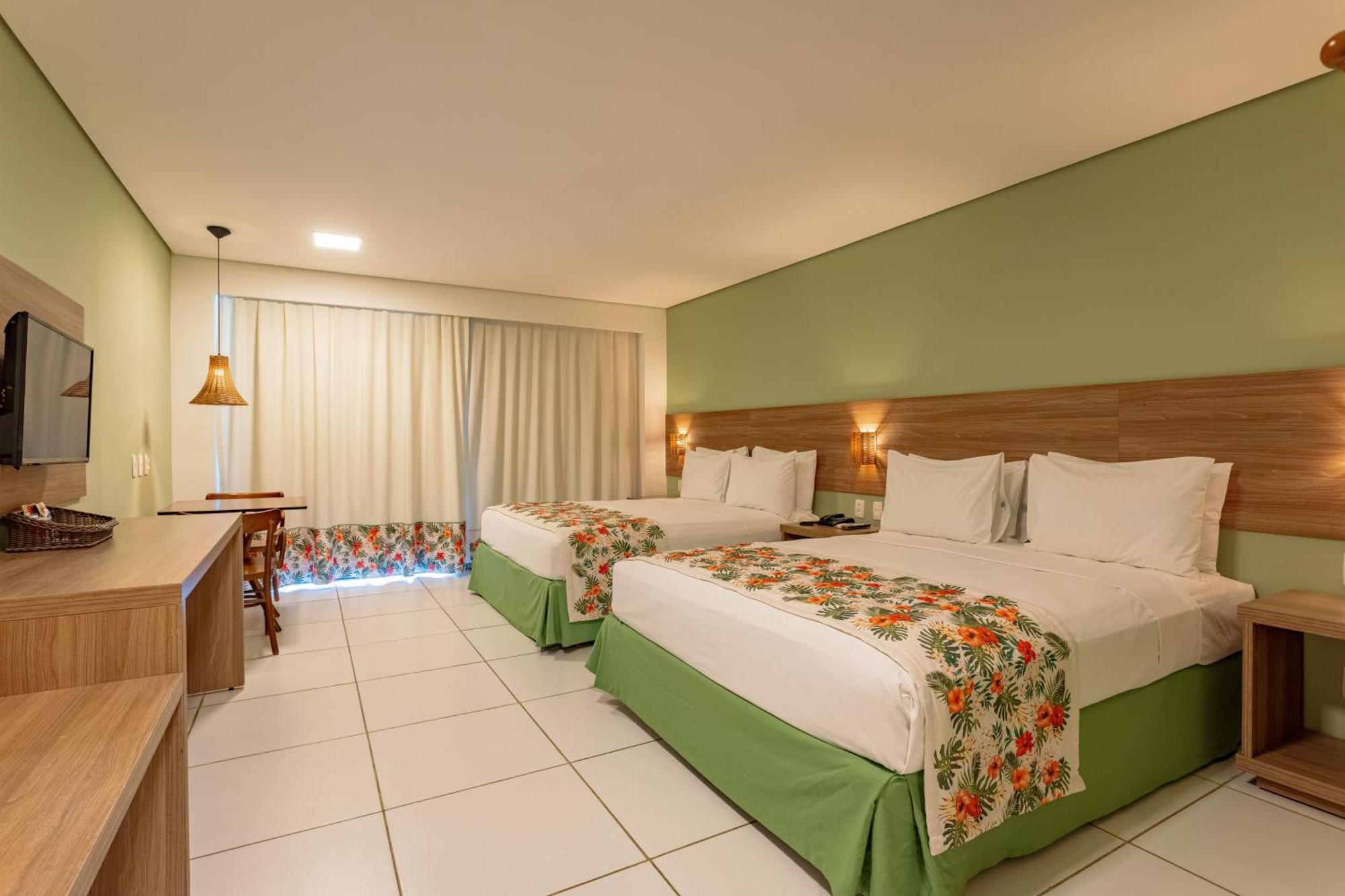 Quarto Duplo Standard (2 Adultos + 2 Crianças)