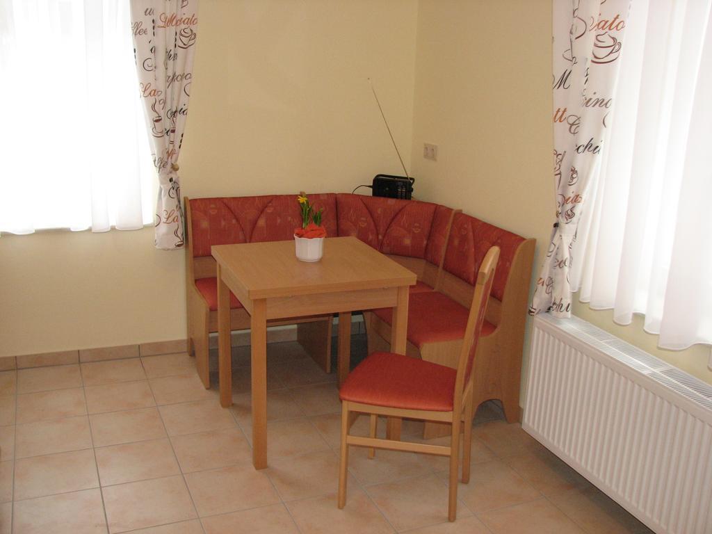 Apartment mit Balkon