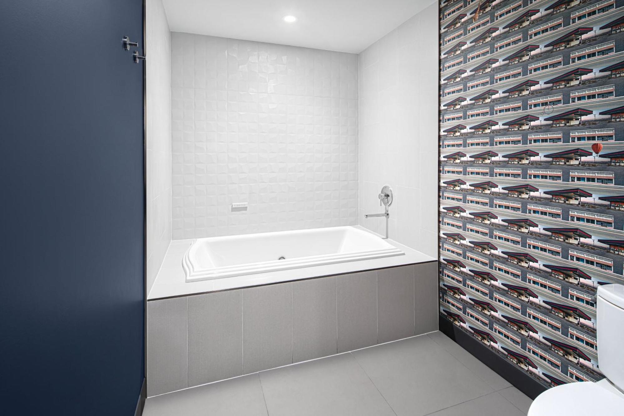 Guest room, 1 King, City view