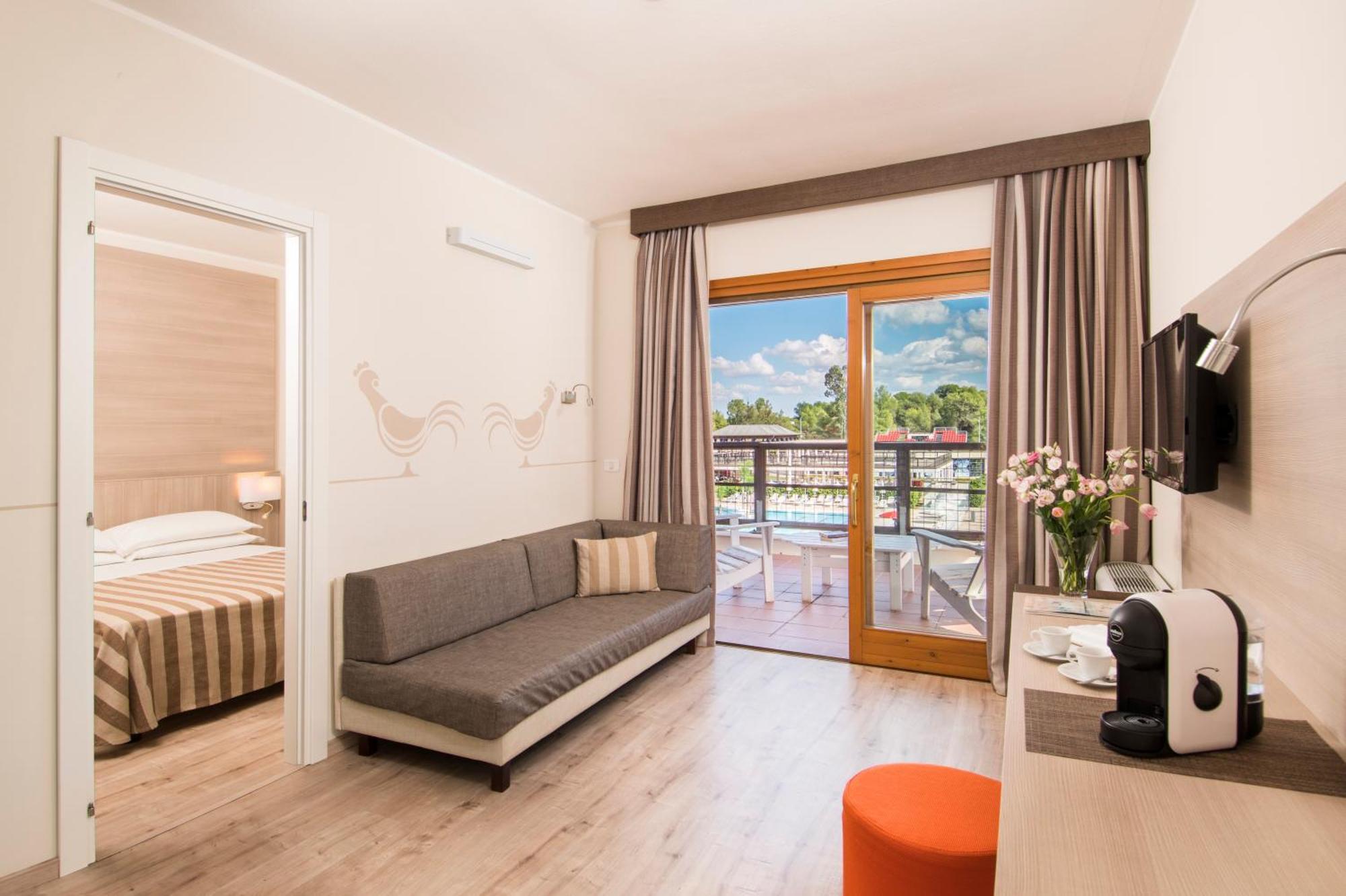 Deluxe Family Suite,1603741904:JPEG