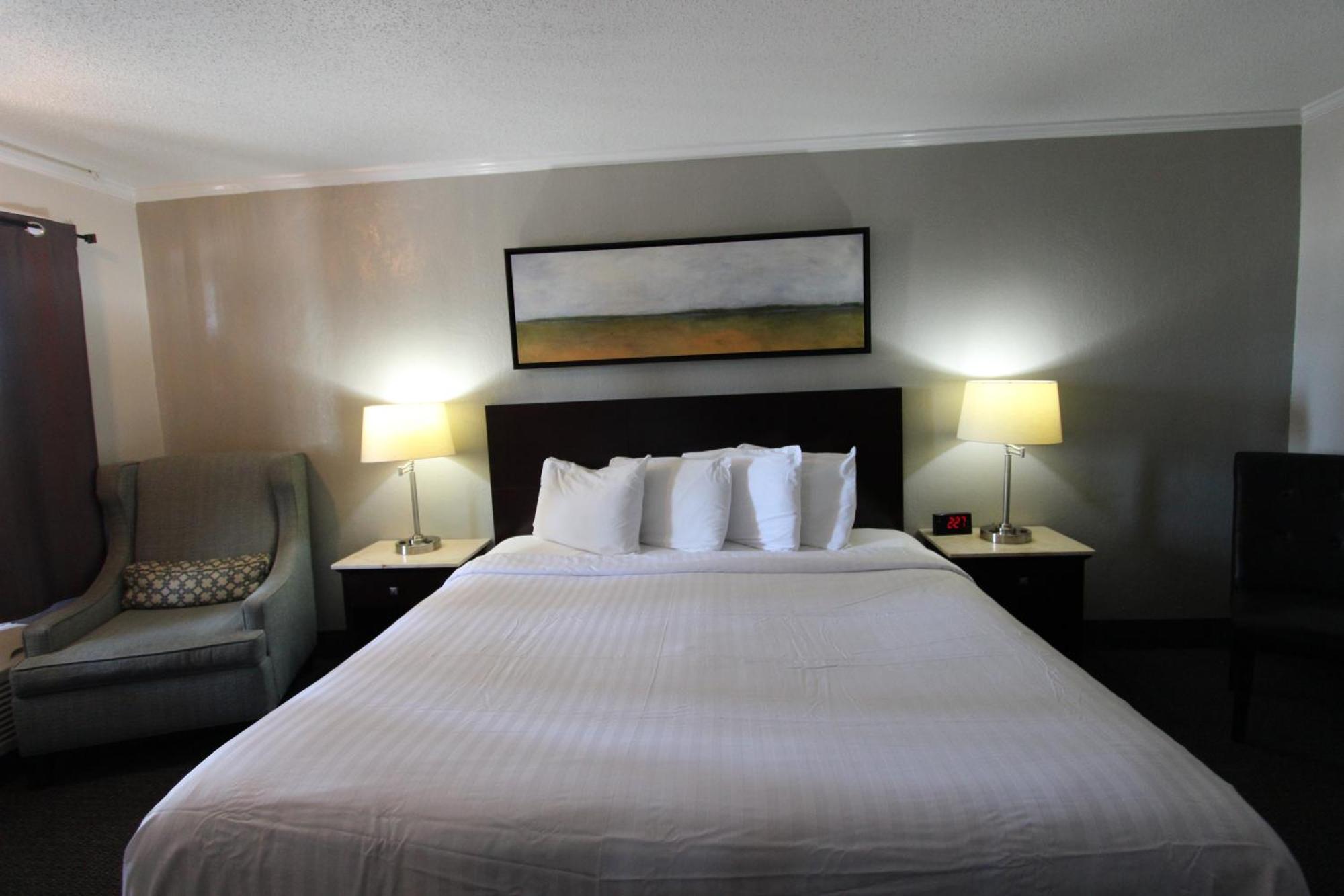 Deluxe King Room