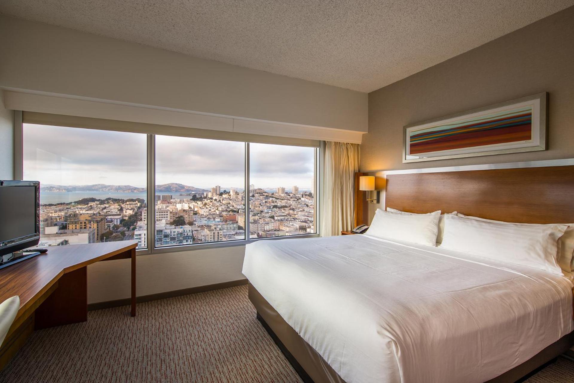 Premium Corner King Room