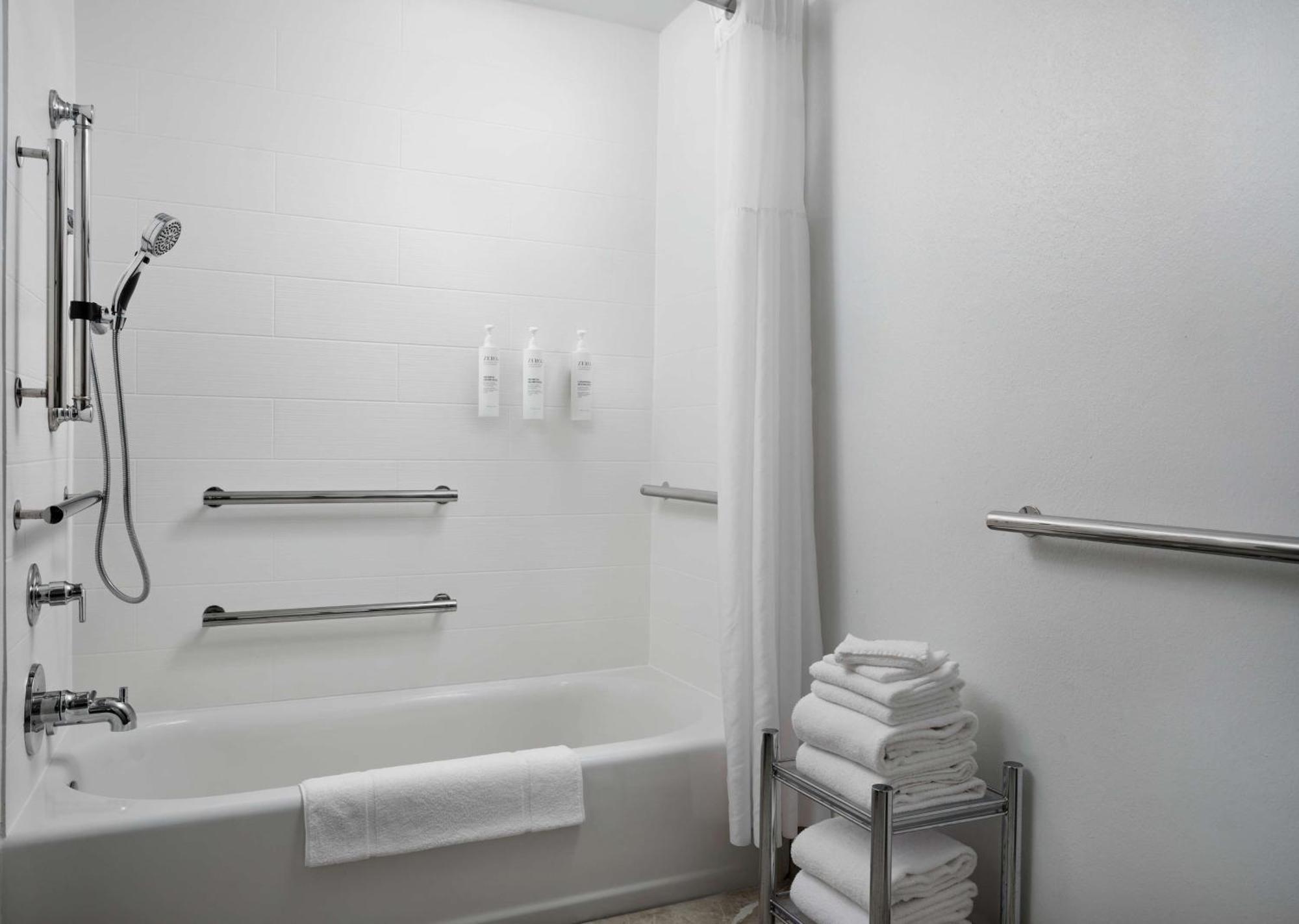 Double Room Two Double Beds Bath Tub Hearing Accessible or Non-Smoking,1548288277:JPEG