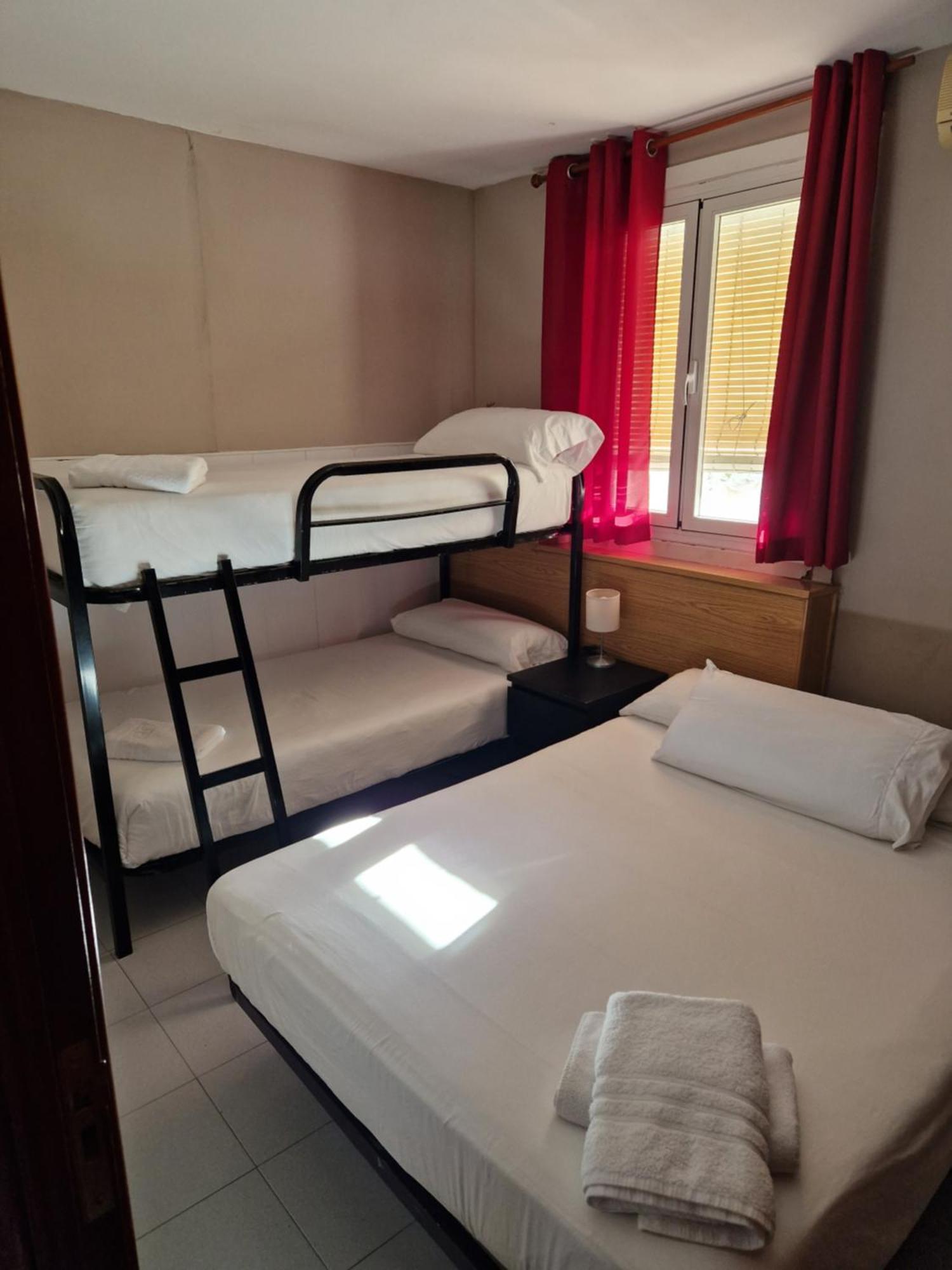 Quadruple Room with Private Bathroom,1533271744:JPEG