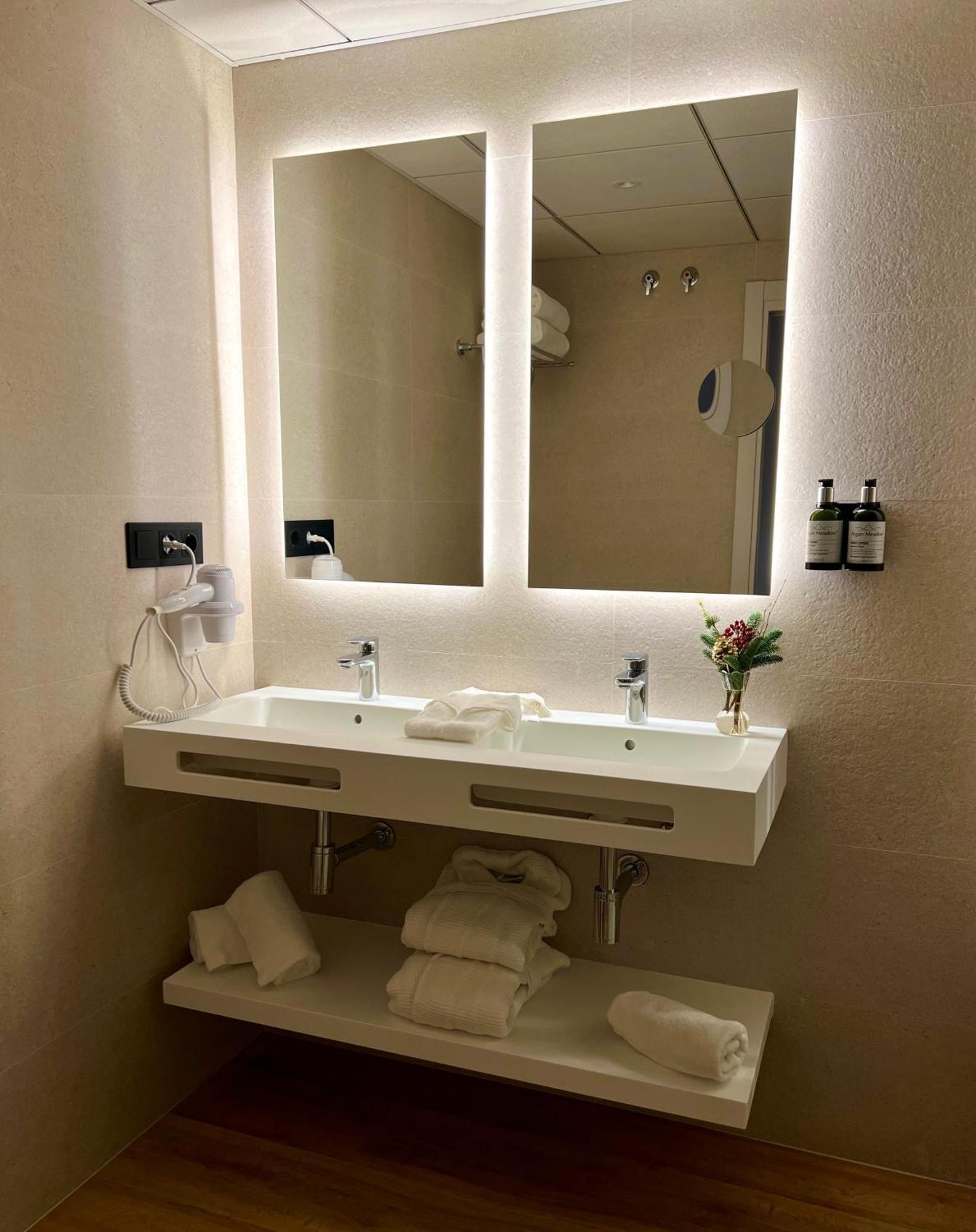 Junior Suite,1498486393:JPEG