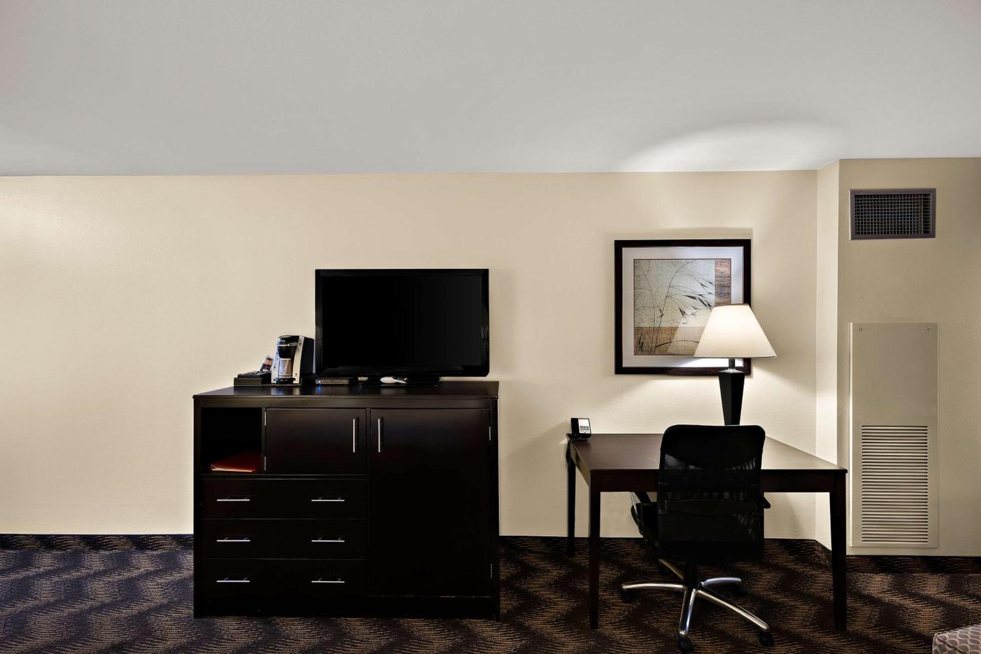 King Room - Non-Smoking