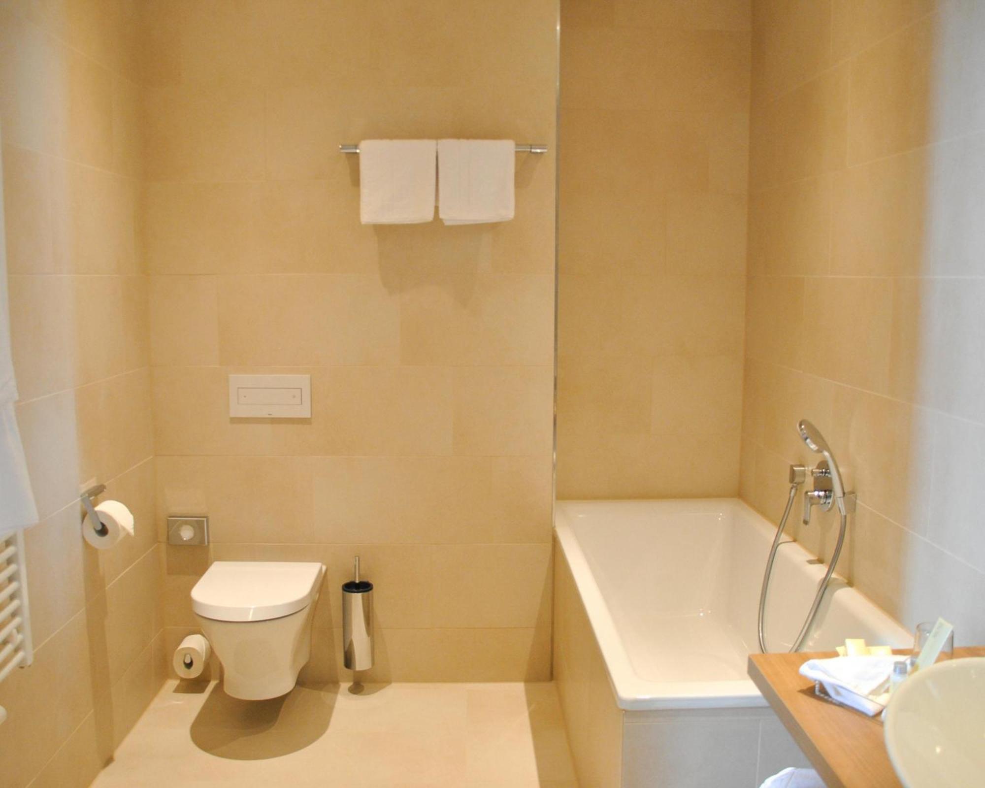 Deluxe Doppelzimmer Land mit Balkon und Blick aufs Land - keine Haustiere