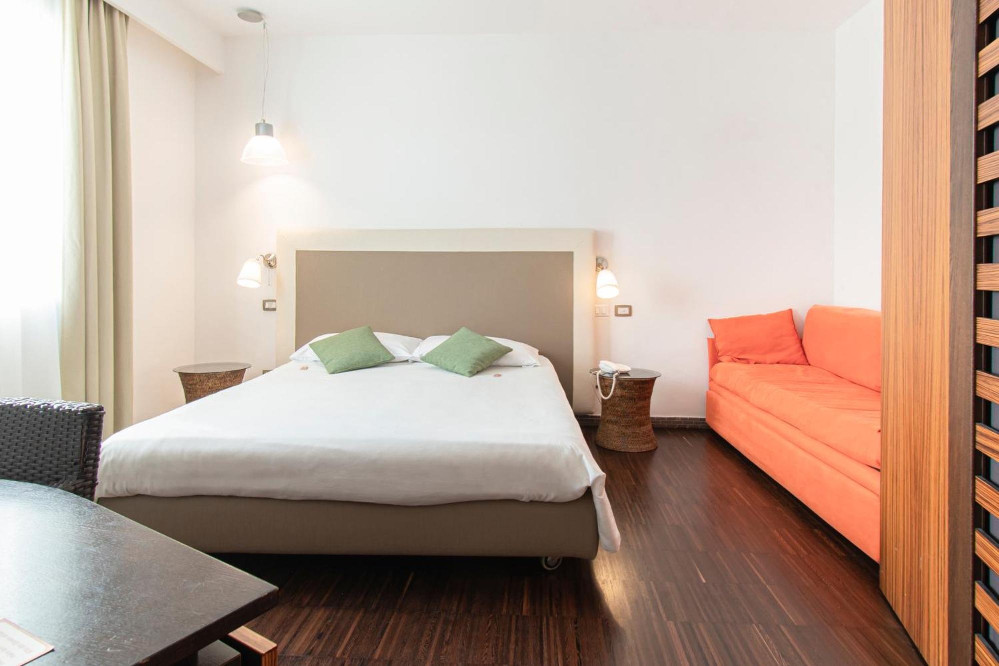 Classic Triple Room,1538829370:JPEG