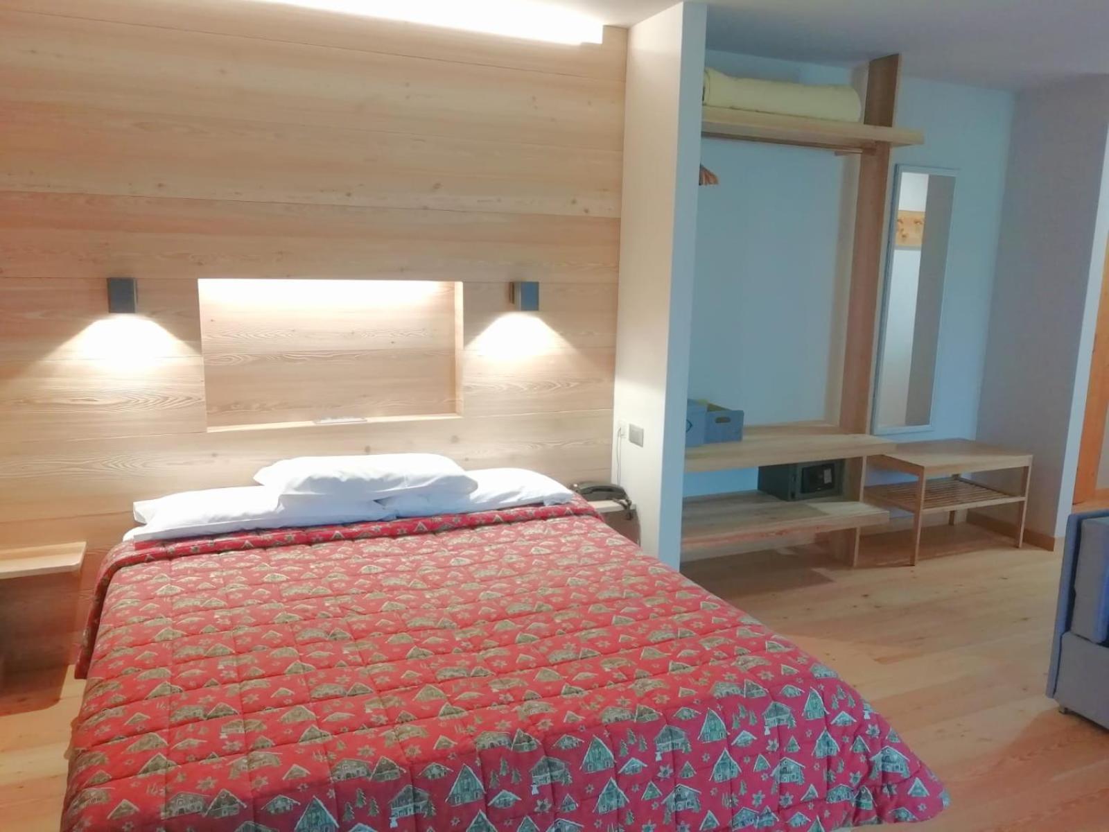 Quadruple Room Private Bathroom
