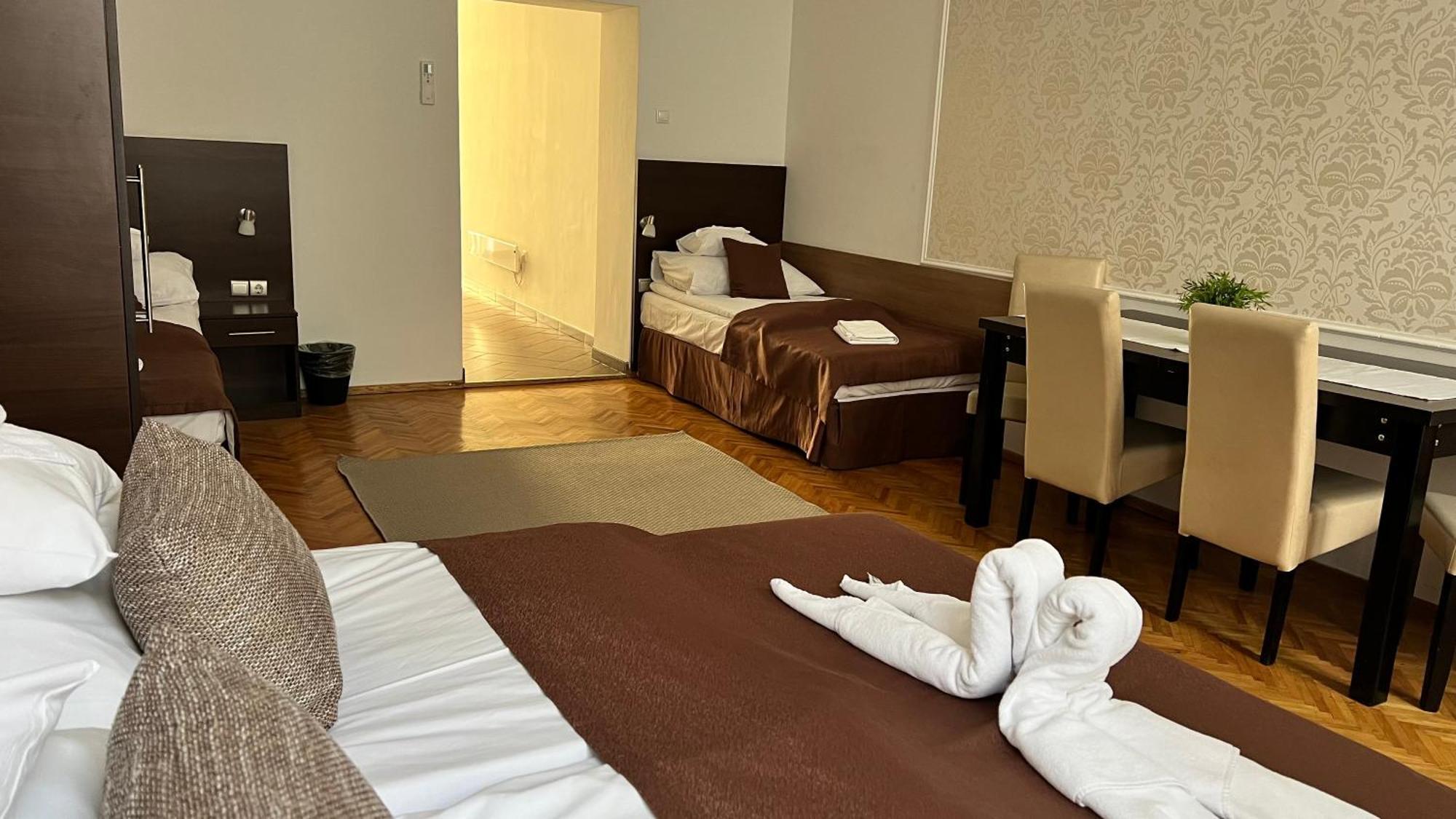 Apartment (4 Adults),1540378291:JPEG