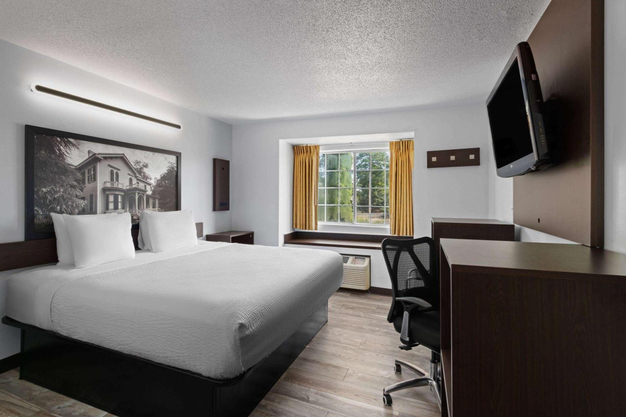Superior Queen Room - Disability Access/Non-Smoking