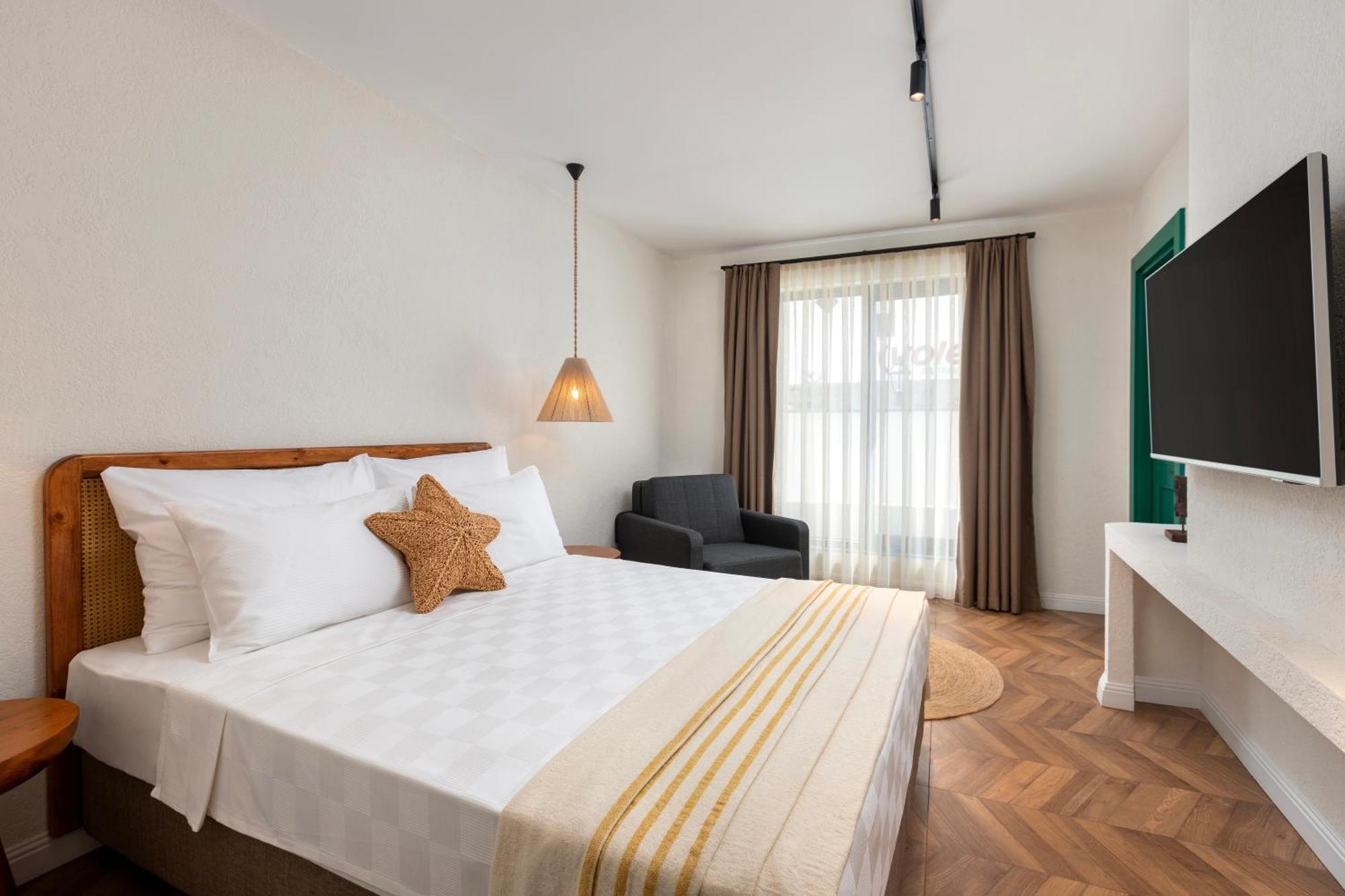 Two-Bedroom Suite,1540761991:JPEG