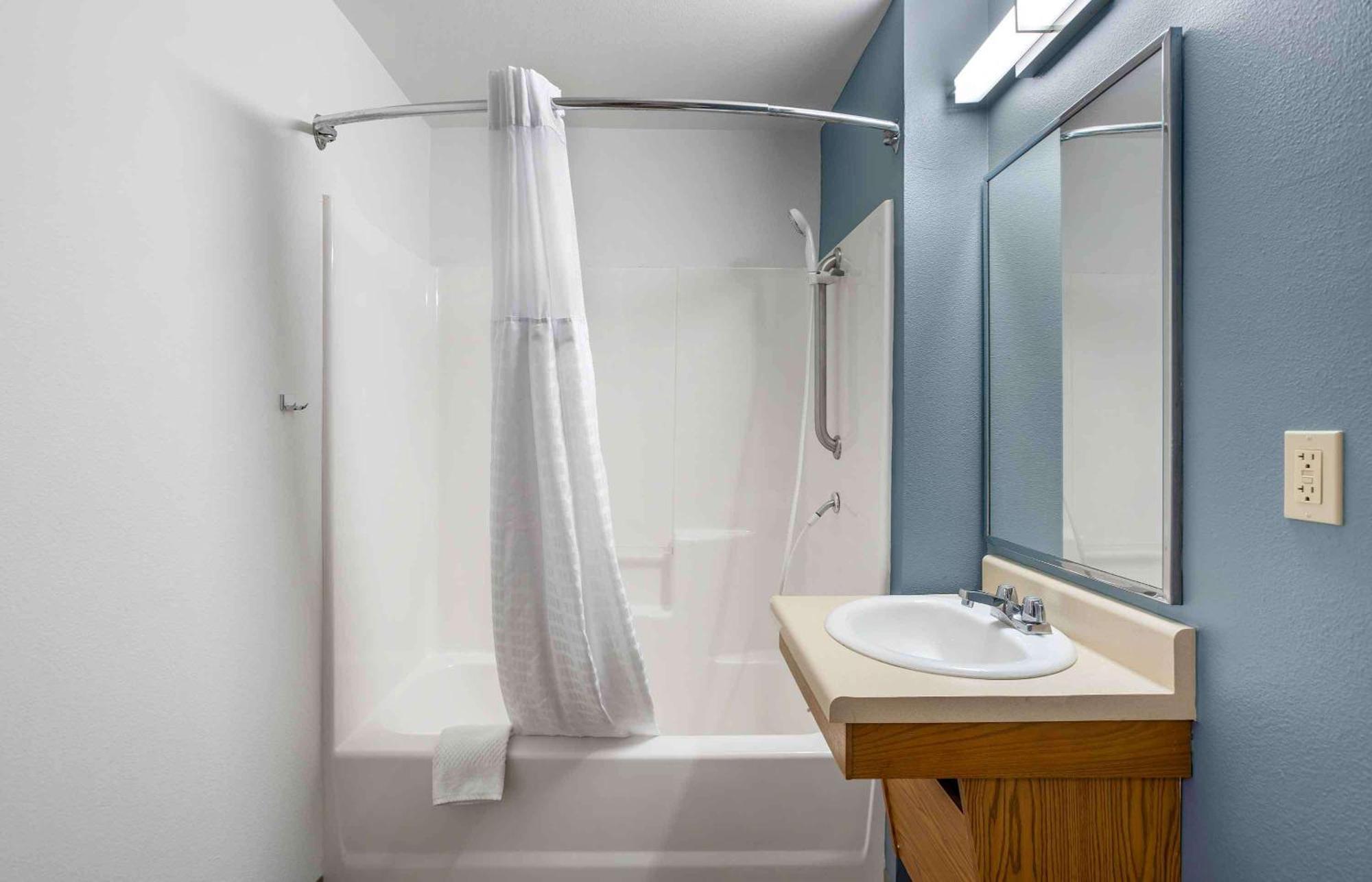 Quarto Queen Standard com 2 Camas Queen - Não-Fumante