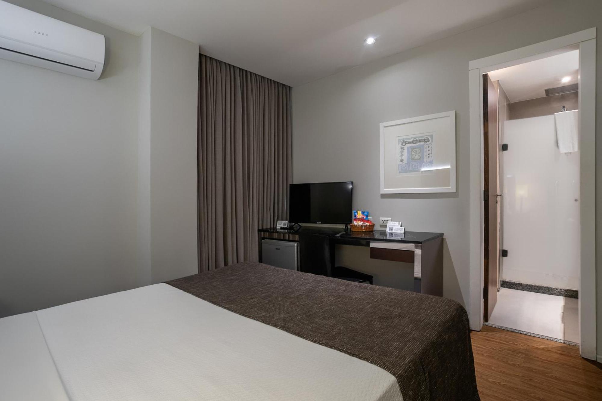 Quarto Duplo Standard