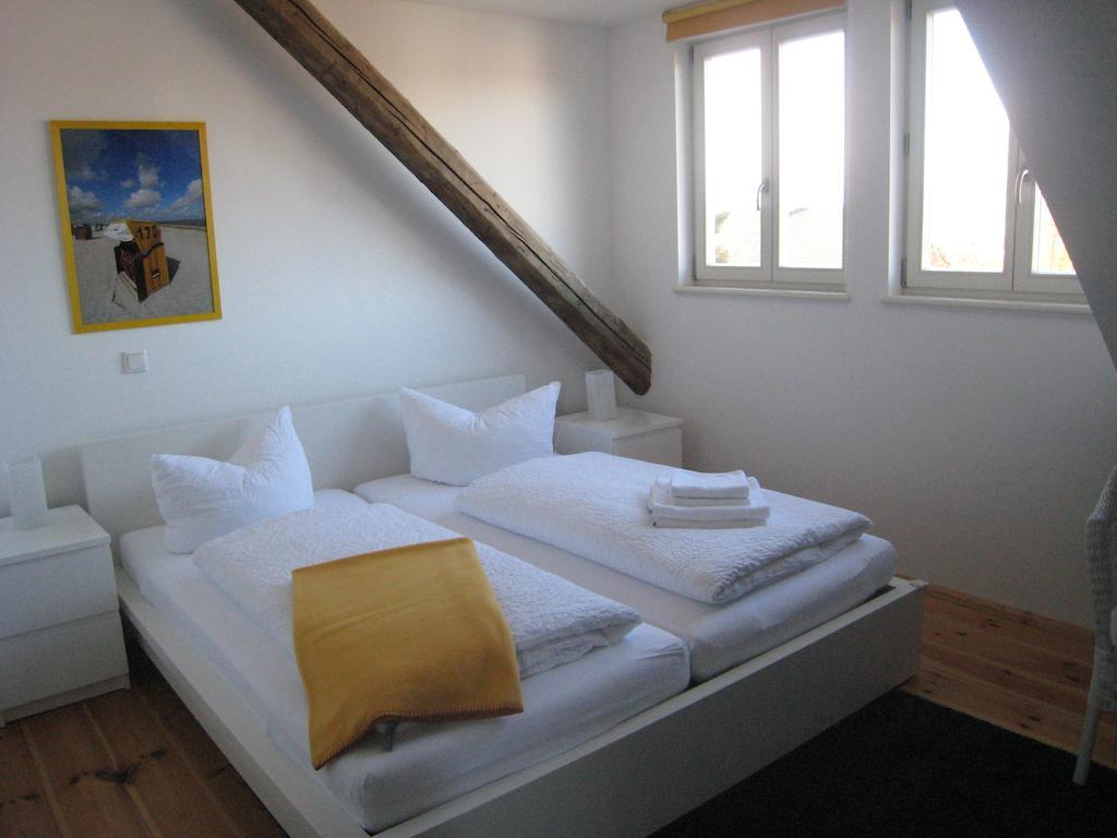 Standard Double Room,236761125:JPEG