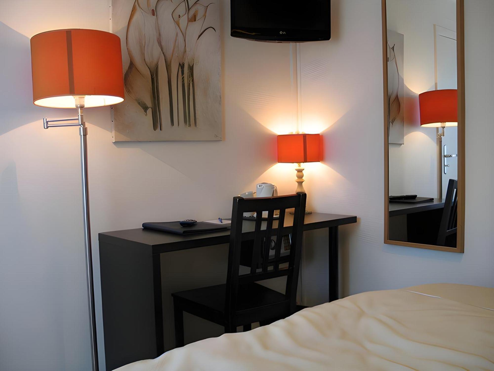 Tweepersoonskamer met 2 Aparte Bedden