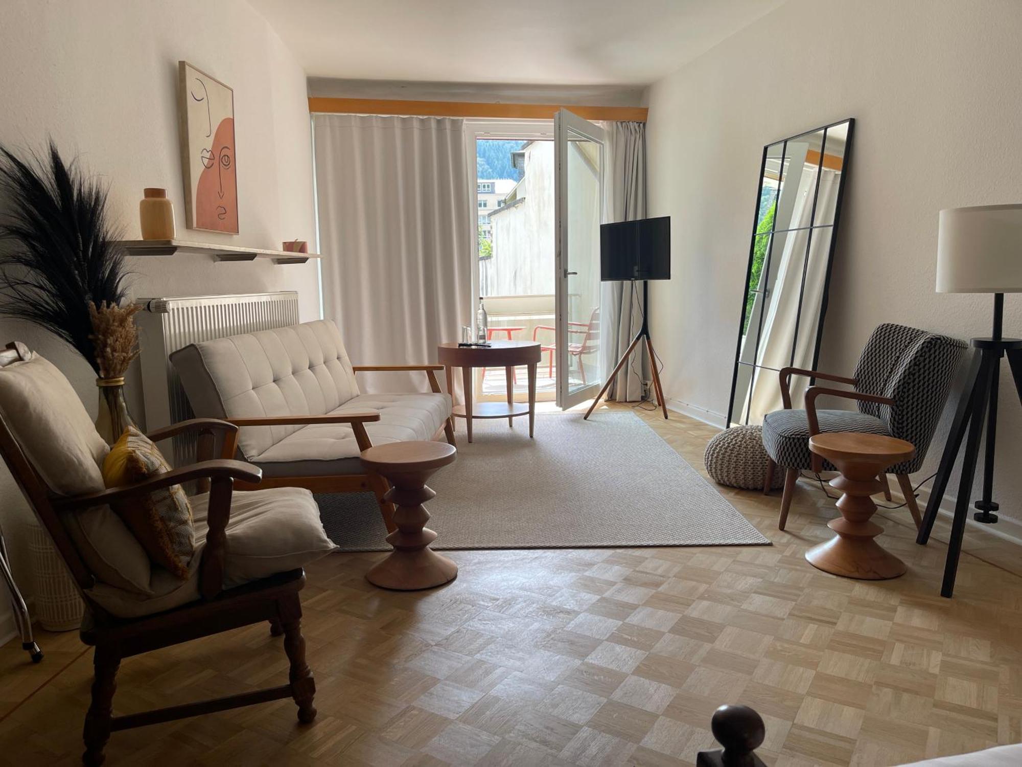 Studio mit Balkon