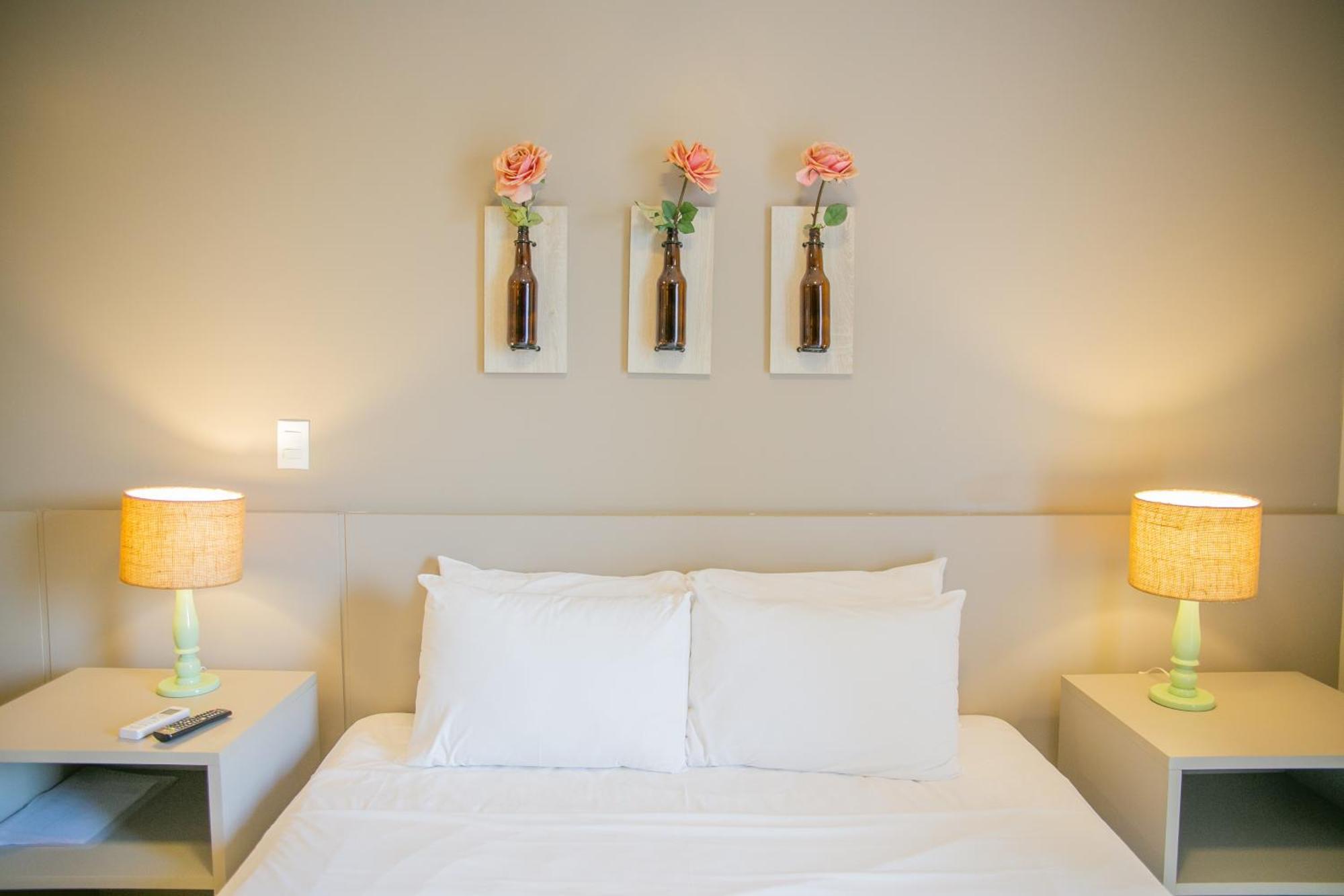 Standard Suite,1544226364:JPEG