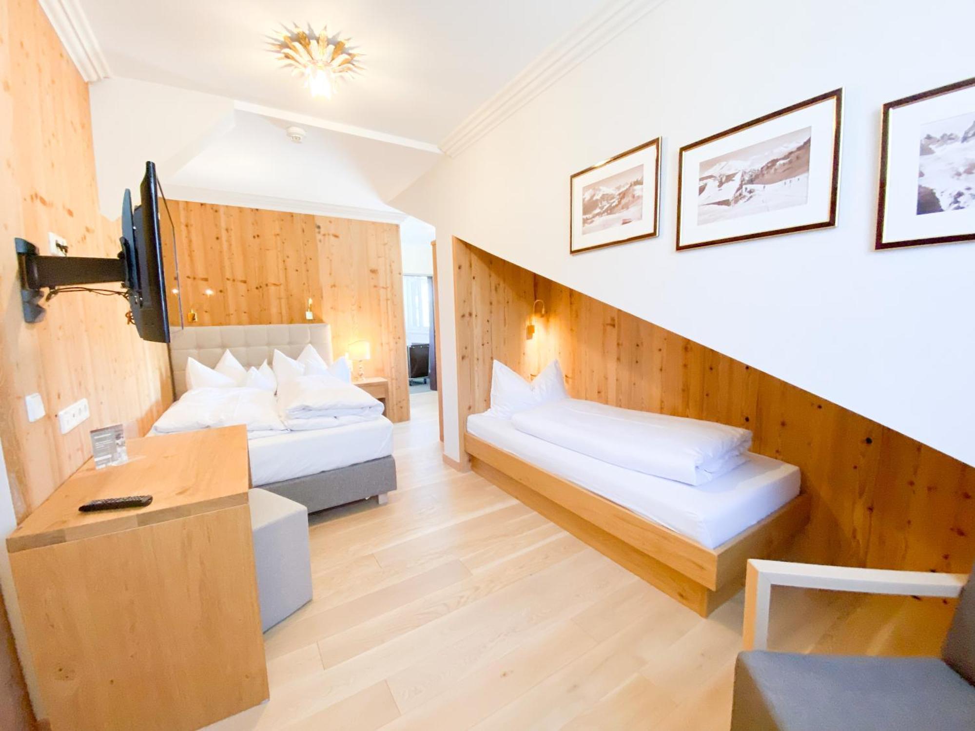 Economy Double Room,1765827063:JPEG