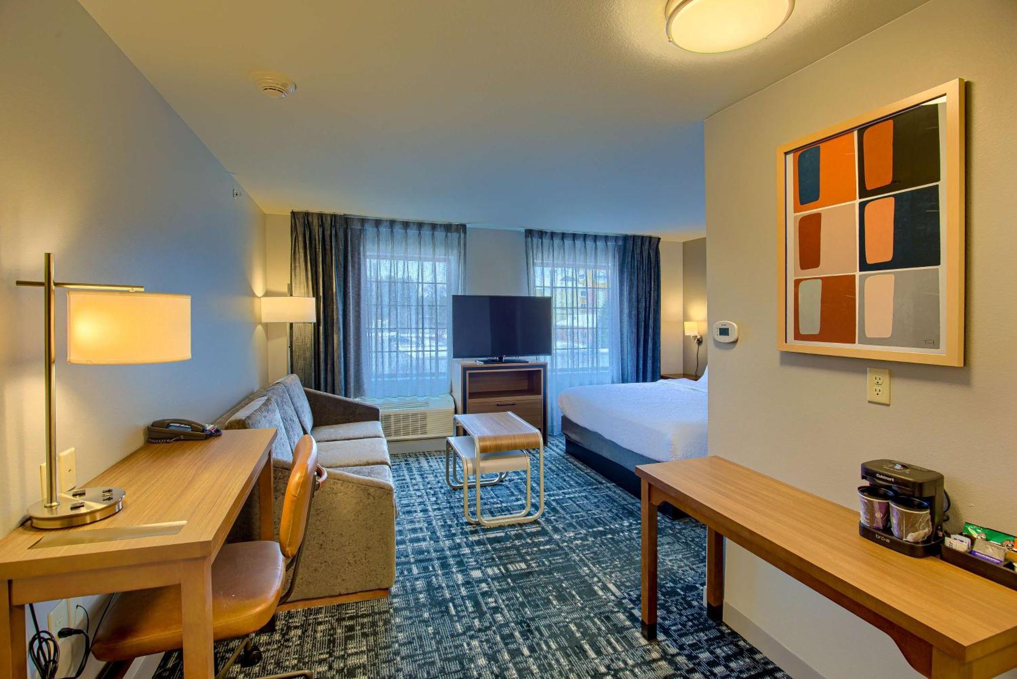 King Studio Suite