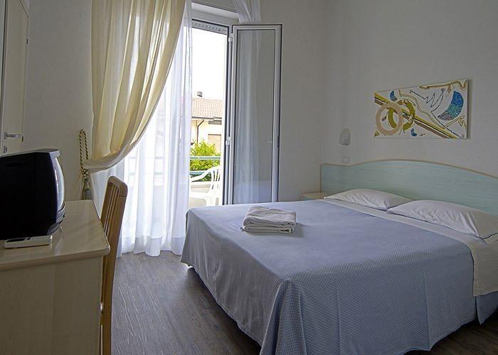 Camera Comfort Matrimoniale/Doppia con Letti Singoli con Balcone