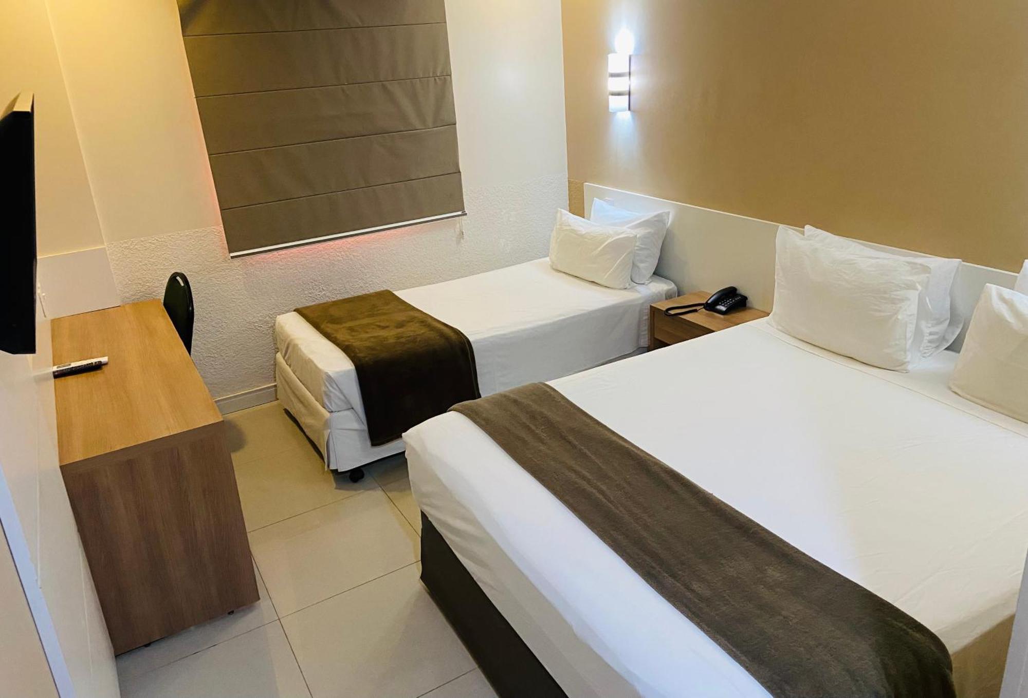 Quarto Triplo Econômico