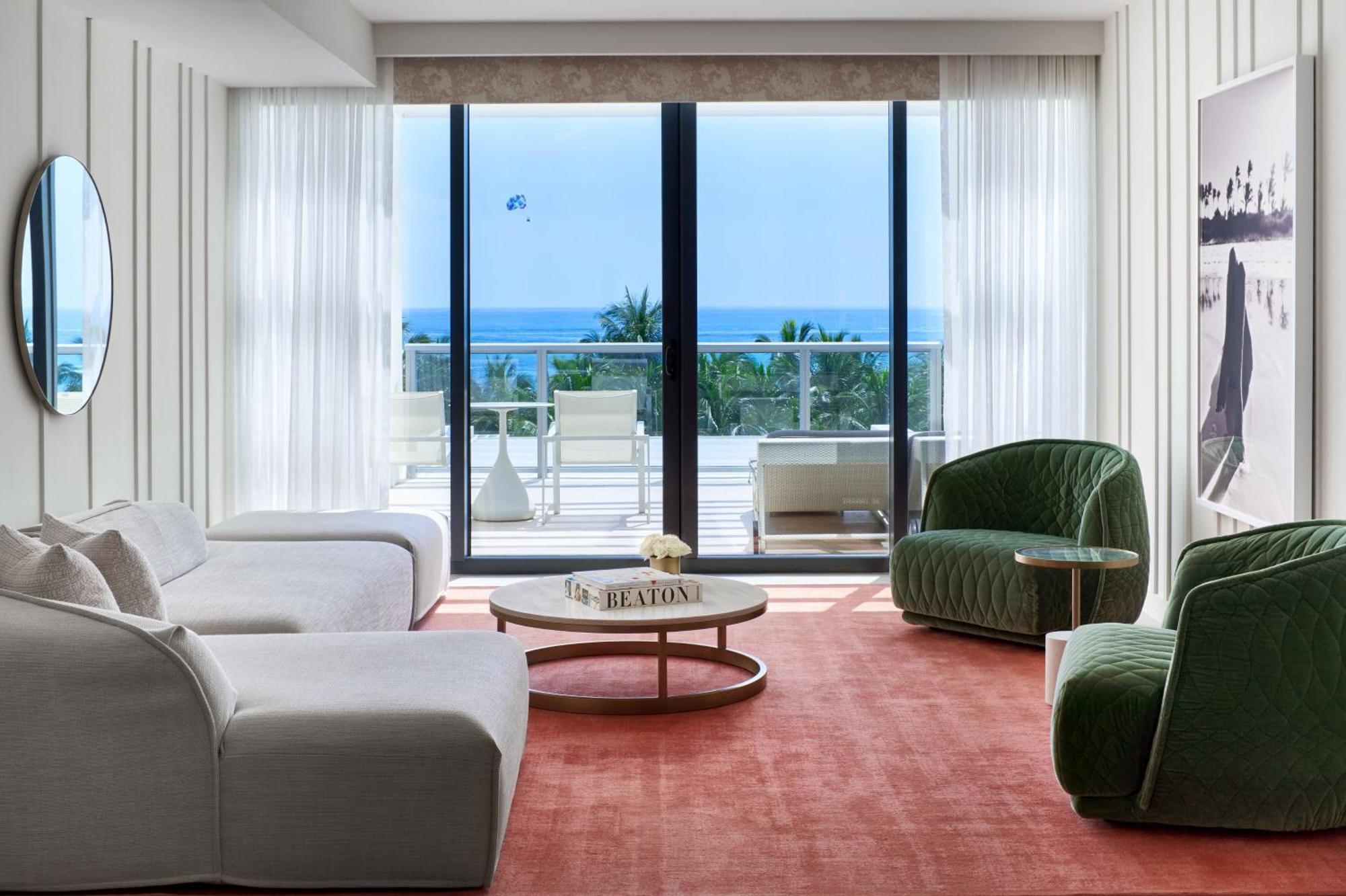 Premier, Suite, 1King, Oceanfront, Balcony