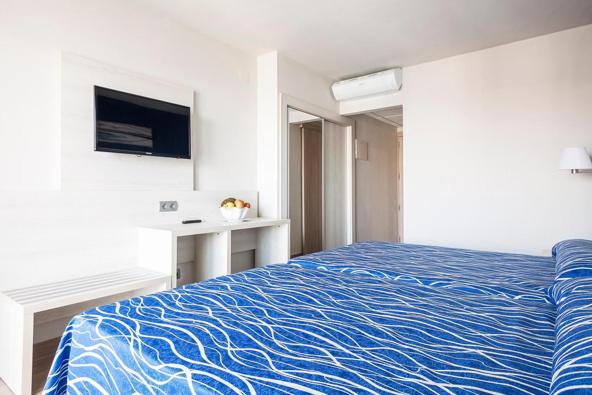 Twin Room (2 Adults + 2 Children),1546495123:JPEG