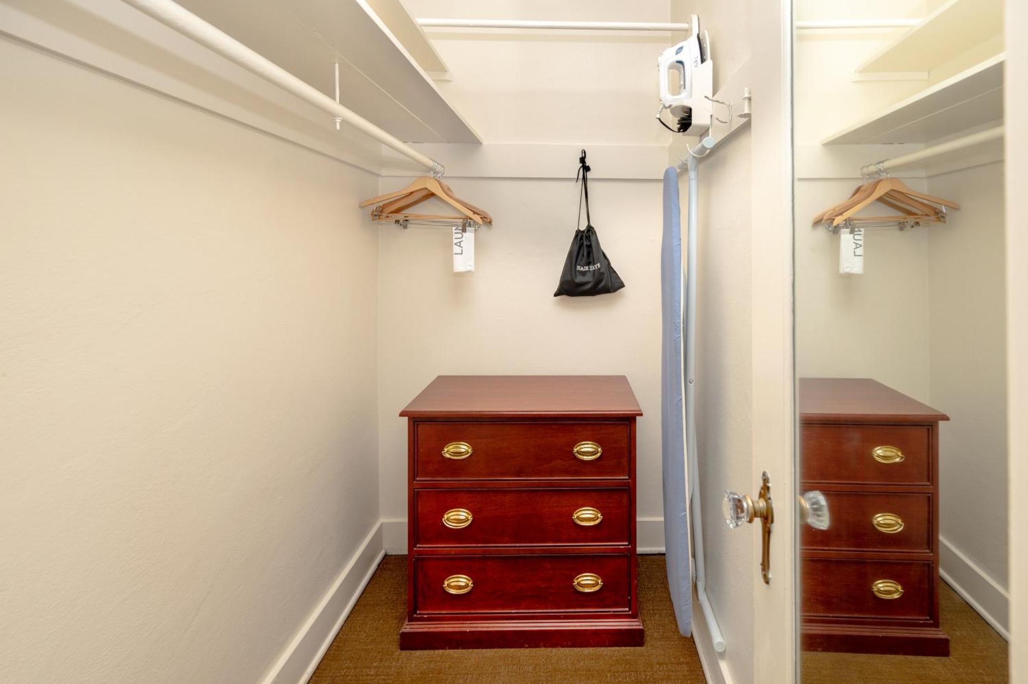 Twin Suite with Two Twin Beds (No Air-Conditioning)