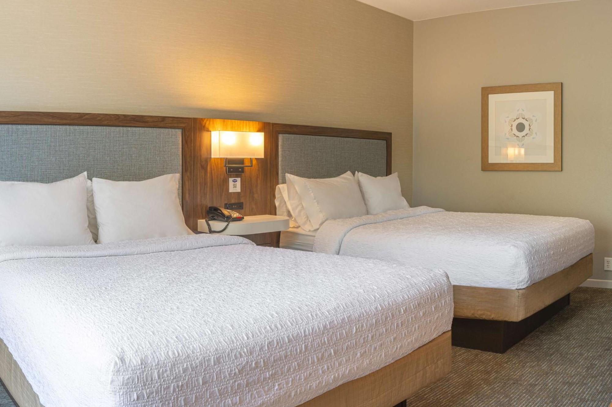 Room with Two Queen Beds - Non-Smoking