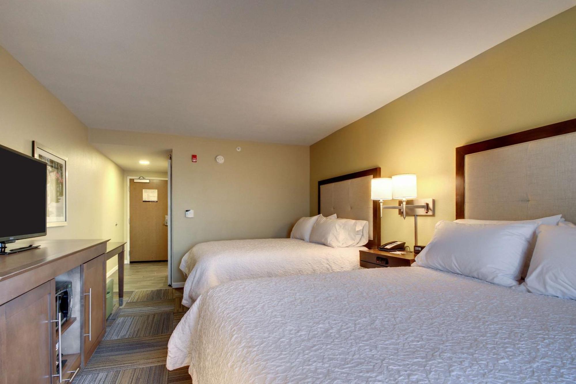 Queen Room with Two Queen Beds (4 Adults)