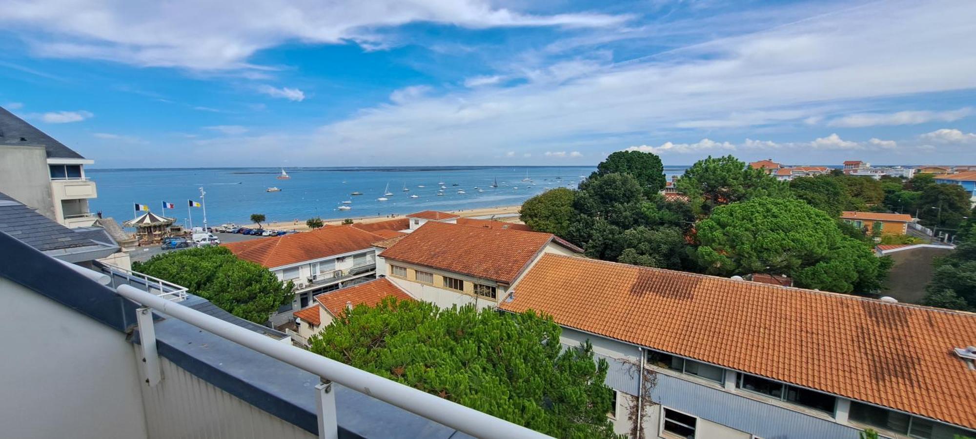 Studio Apartment with Sea View,1547255296:JPEG