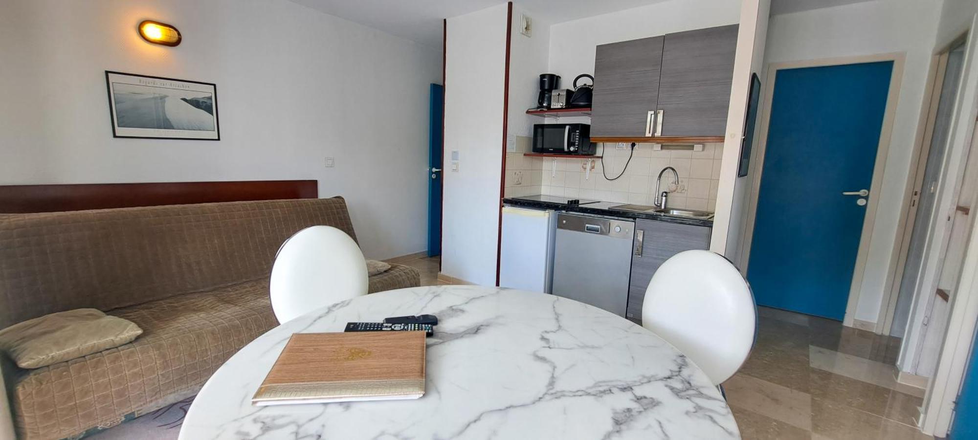 Two-room Apartment  (4 Adults+2 Children),1547253181:JPEG