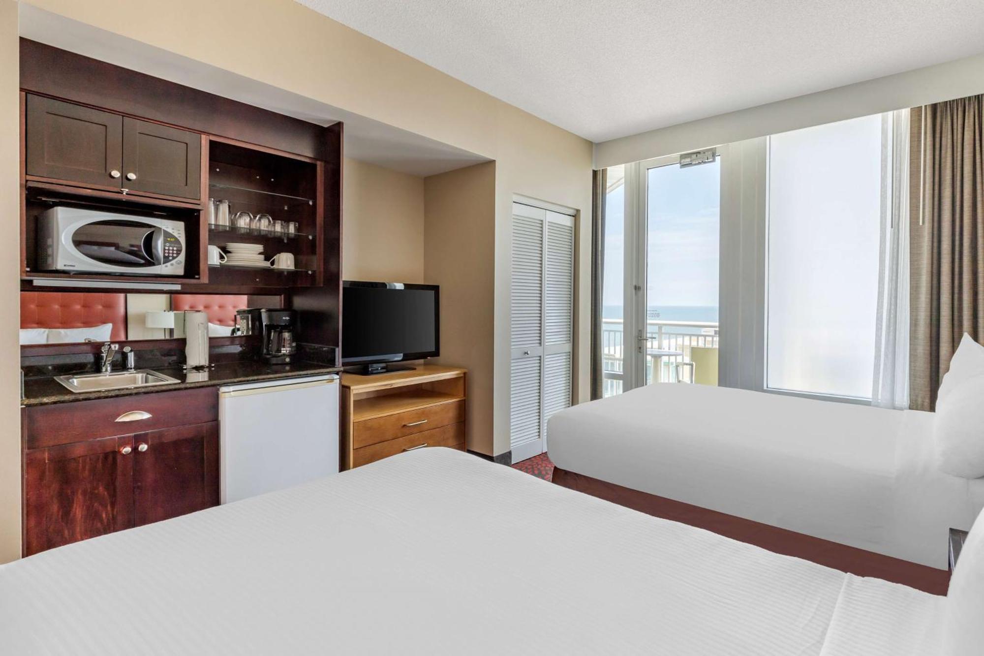 Studio with Two Double Beds and Ocean View