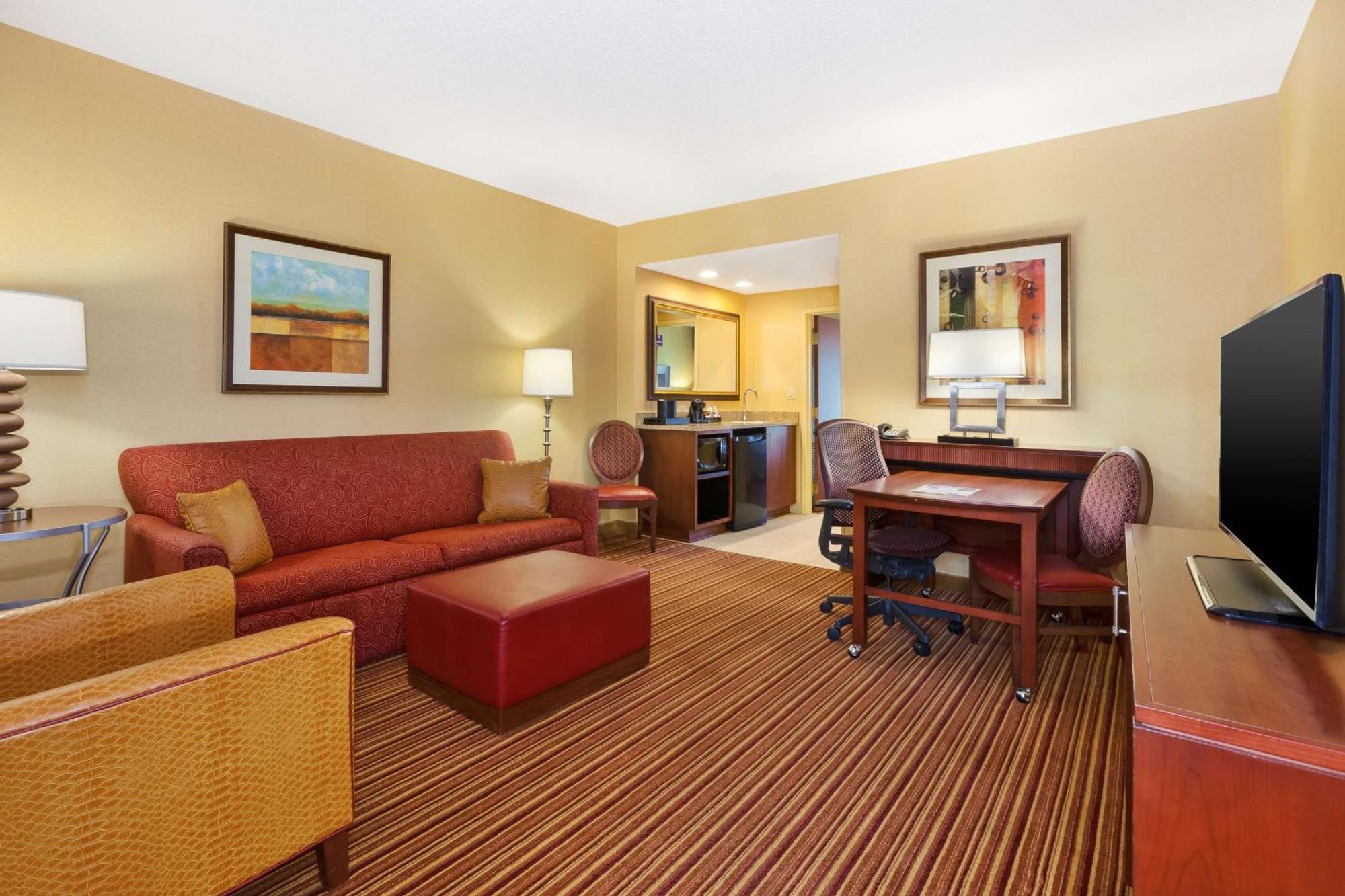 Suite Two Queen Beds Mobility Hearing Access or Non-Smoking,1548841819:JPEG