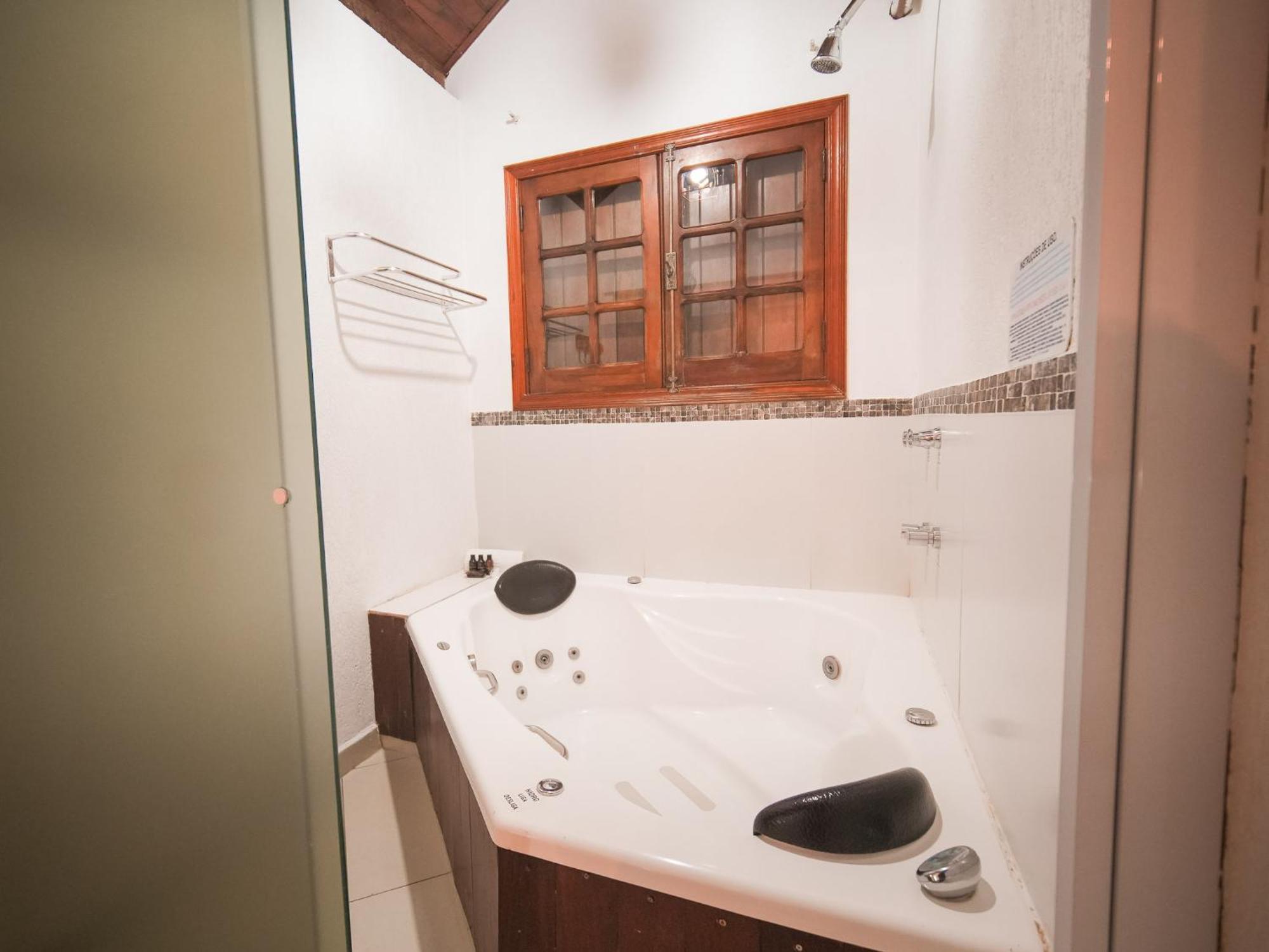 Quarto Master com Banheira de Hidromassagem