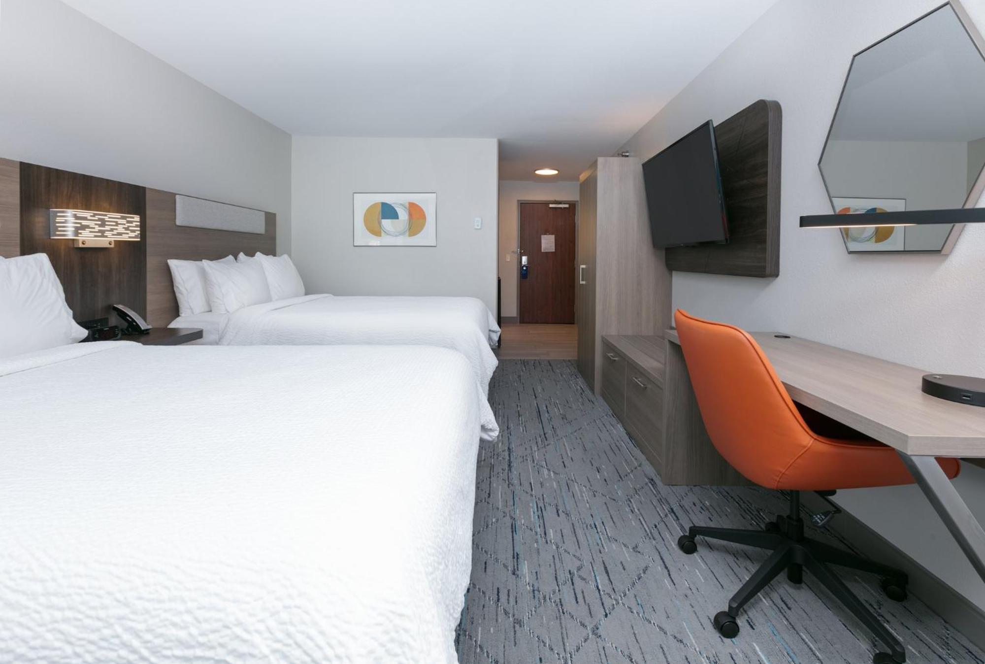 Standard Queen Room with Two Queen Beds