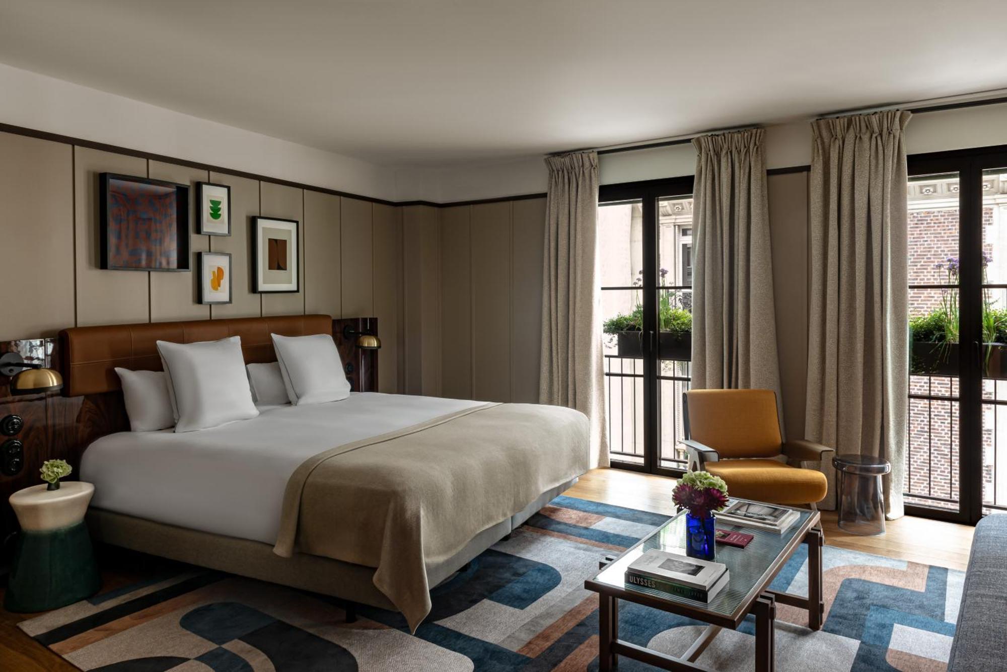 Deluxe Room,1465742645:JPEG