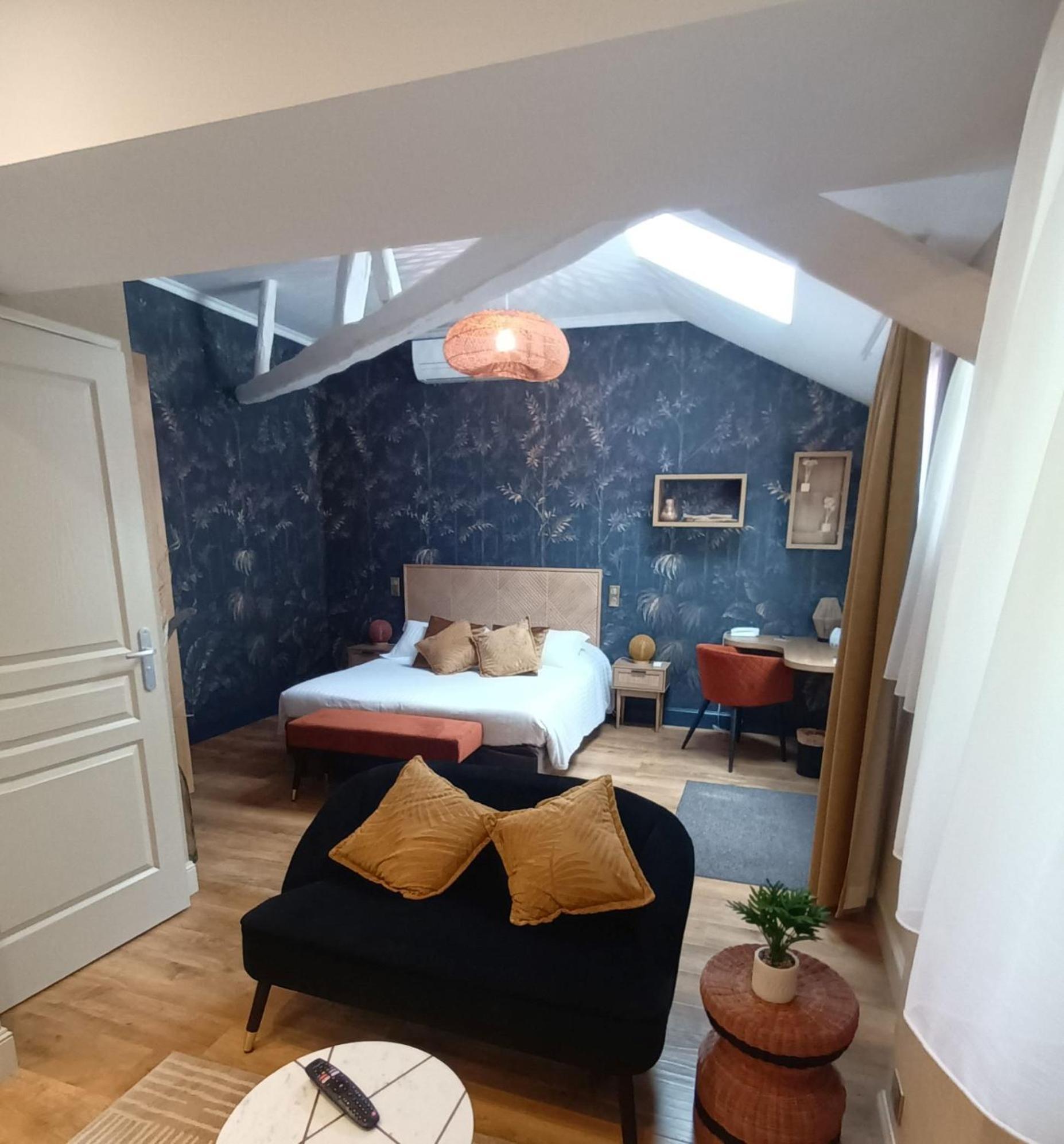 Junior Suite,1618821056:JPEG