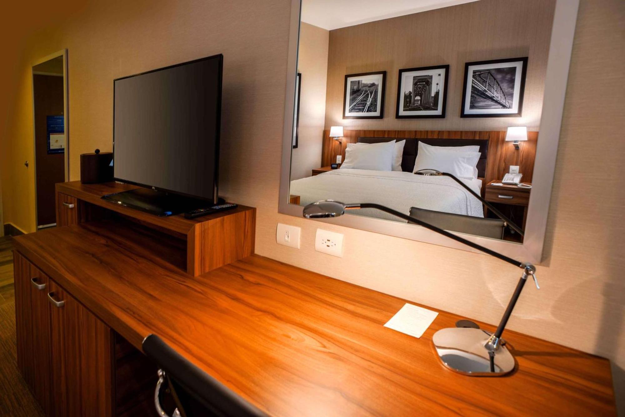 Executive King Room - Non-Smoking