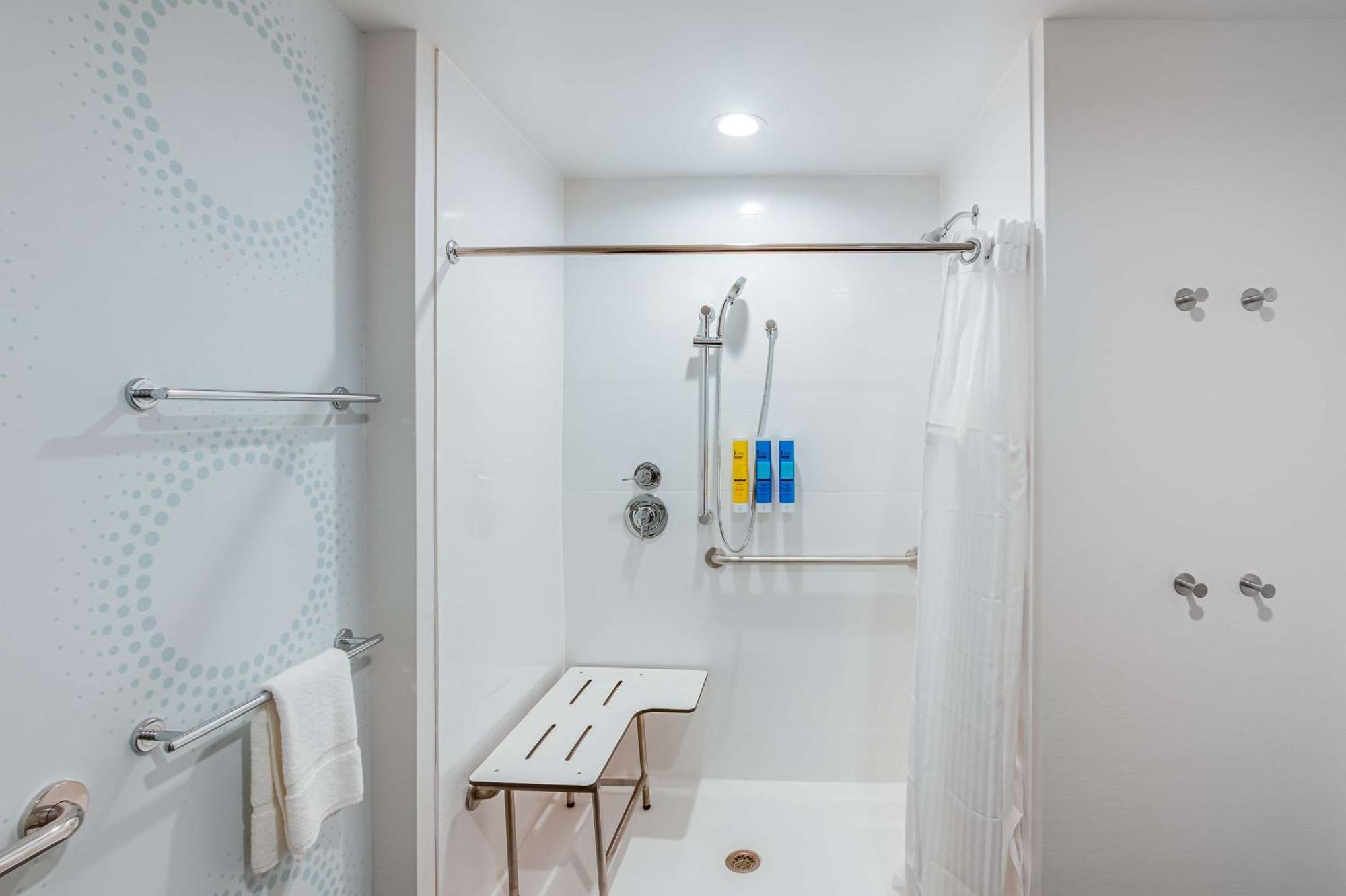 King Room with Roll-In Shower - Mobility and Hearing Access