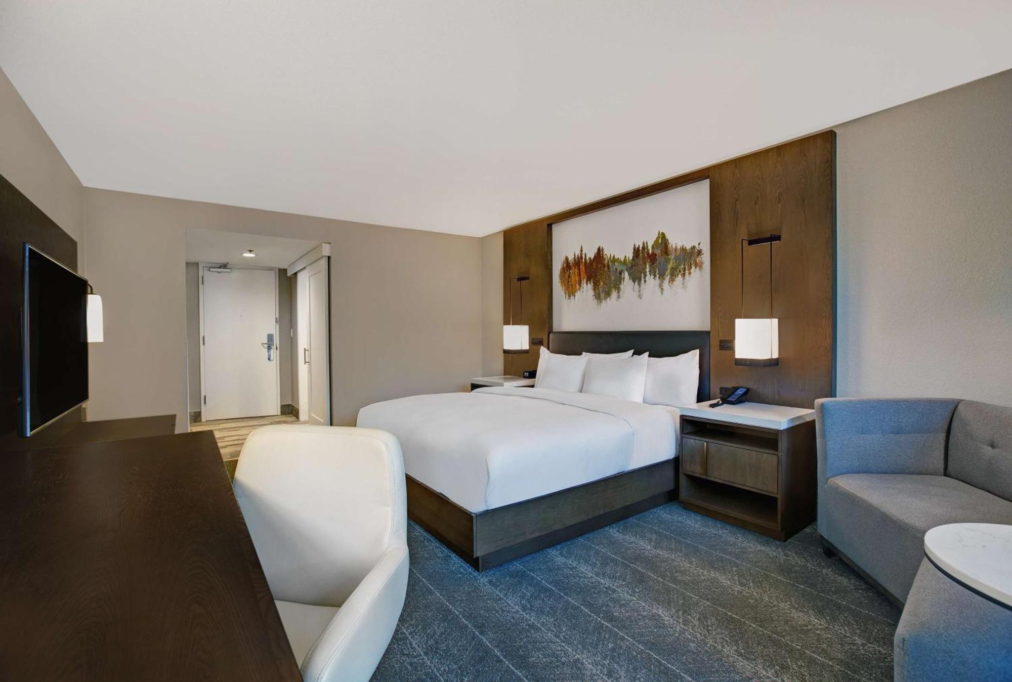 King Room with Pool View