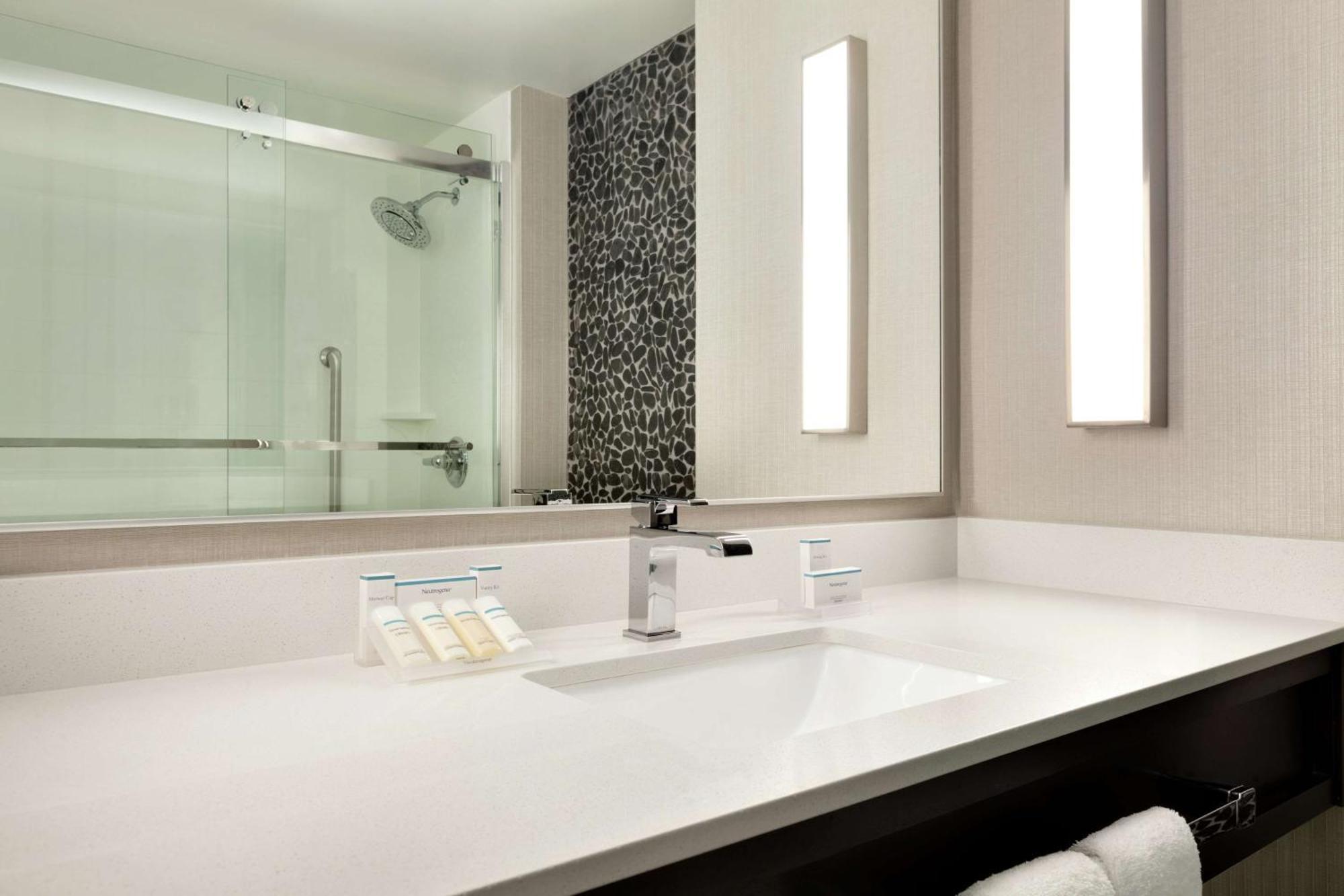 King Room,1551277615:JPEG